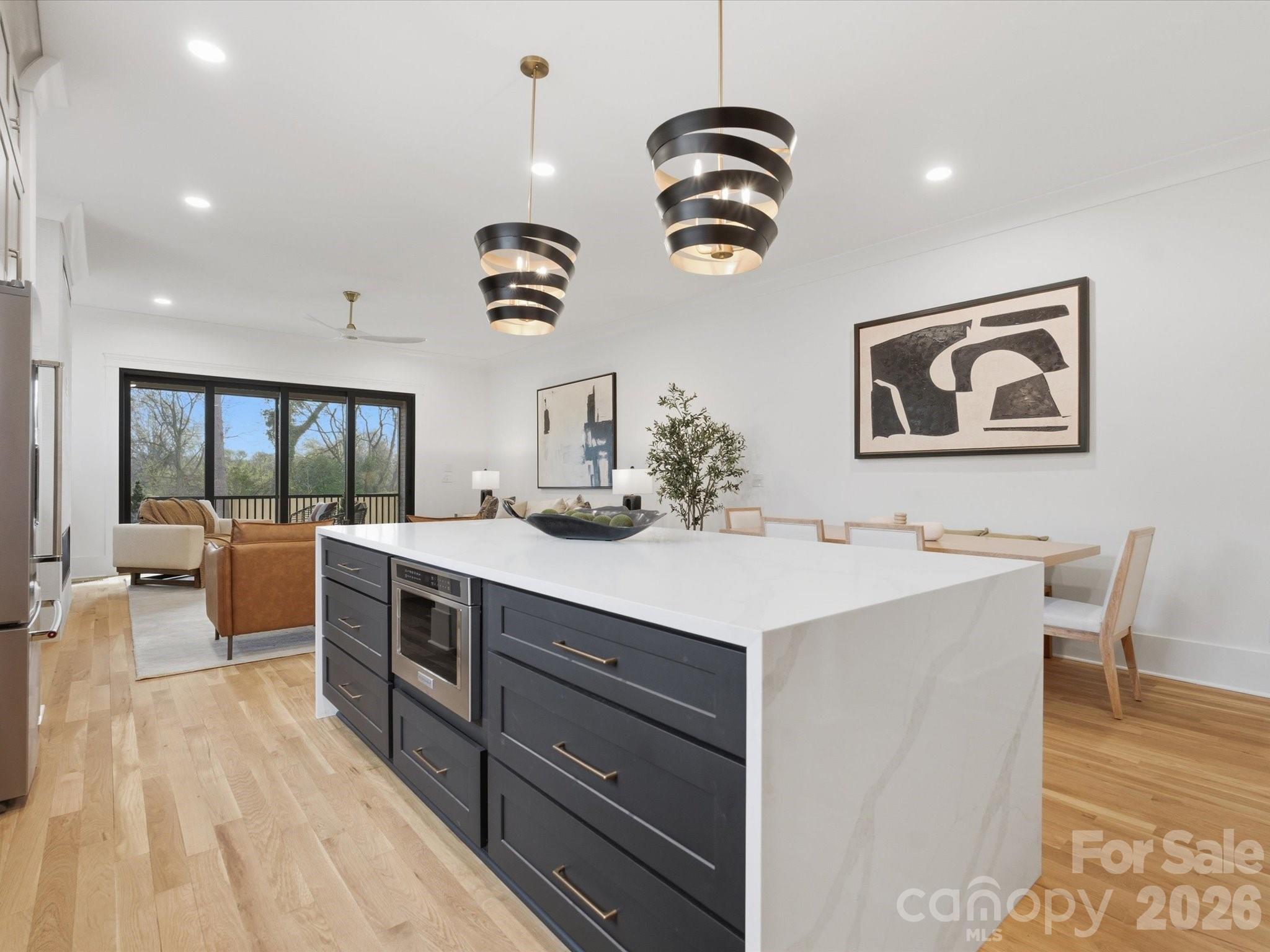 431 W Peterson Drive — Charlotte