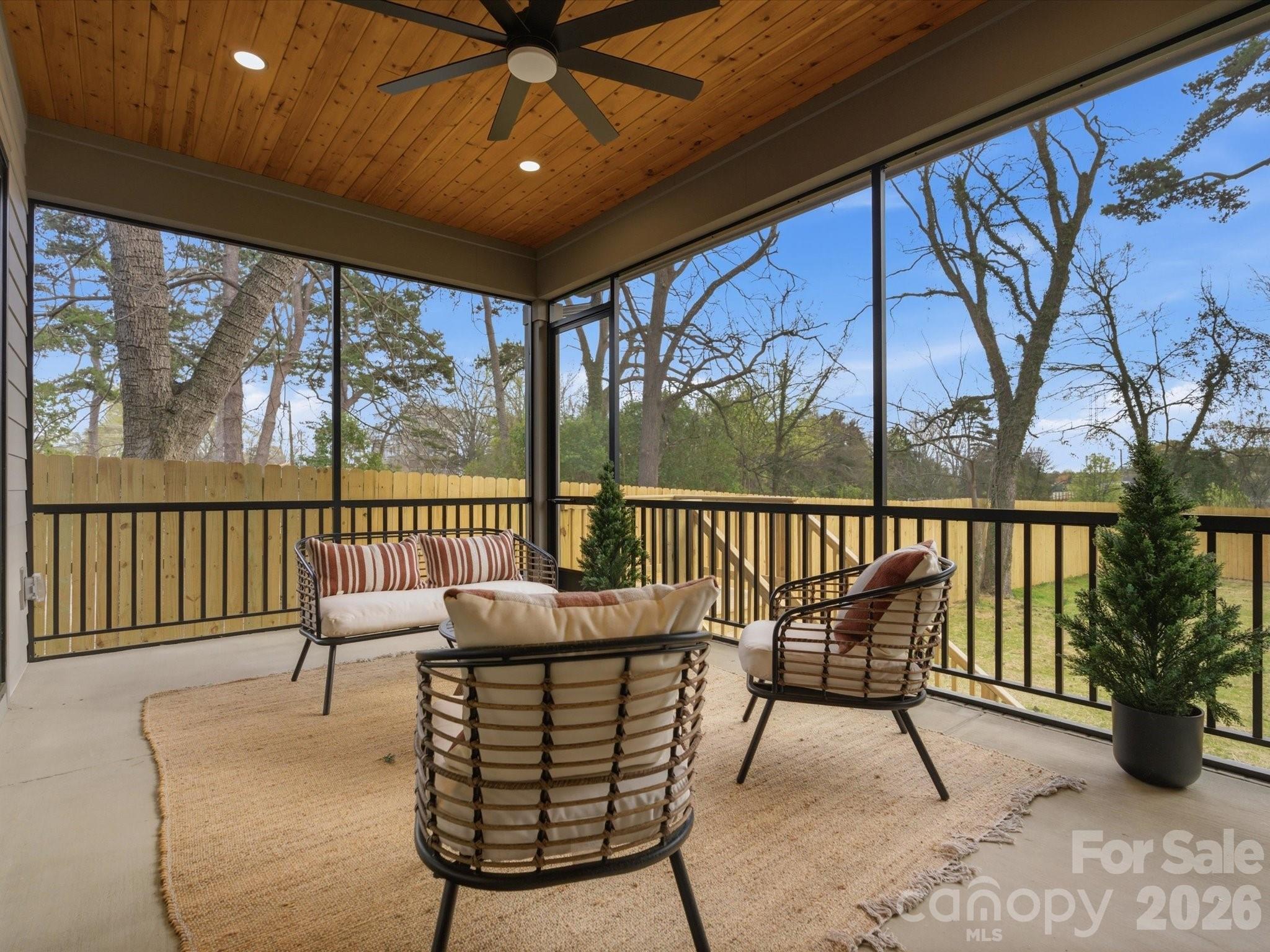 431 W Peterson Drive — Charlotte