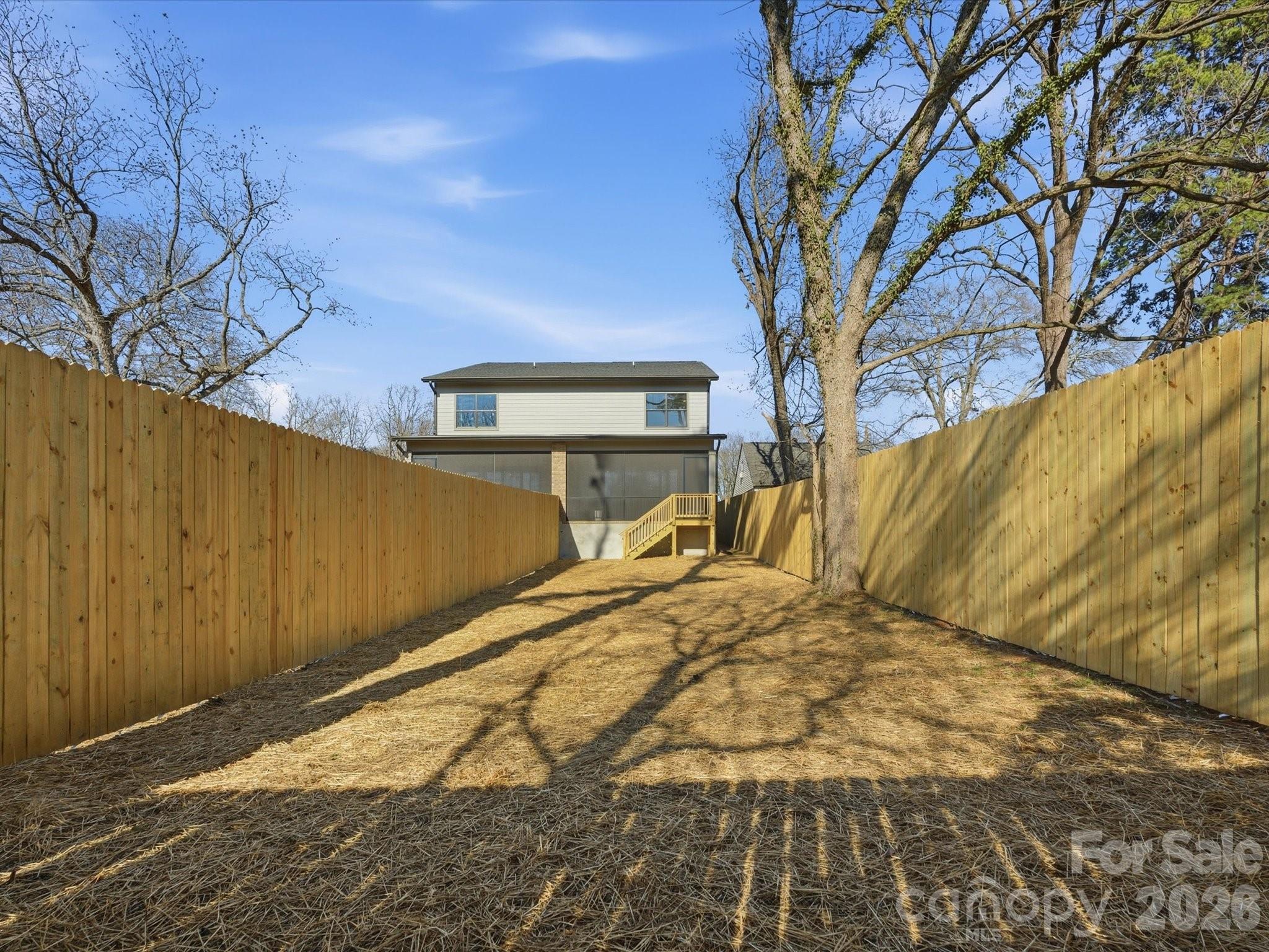 431 W Peterson Drive — Charlotte