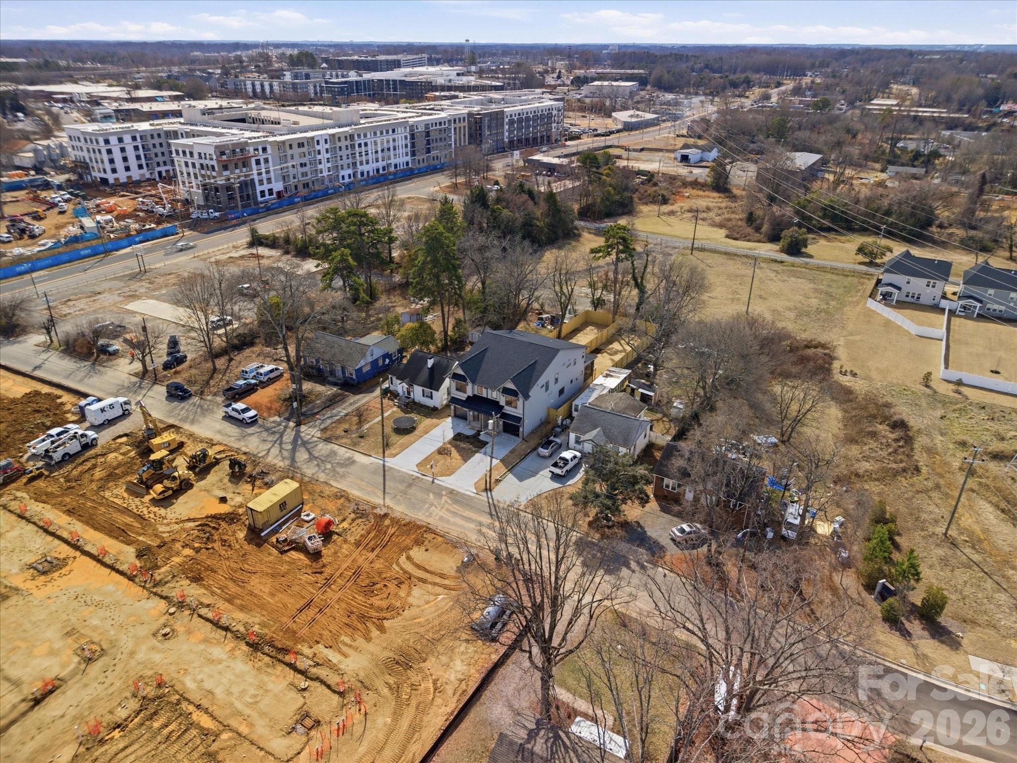 431 W Peterson Drive — Charlotte
