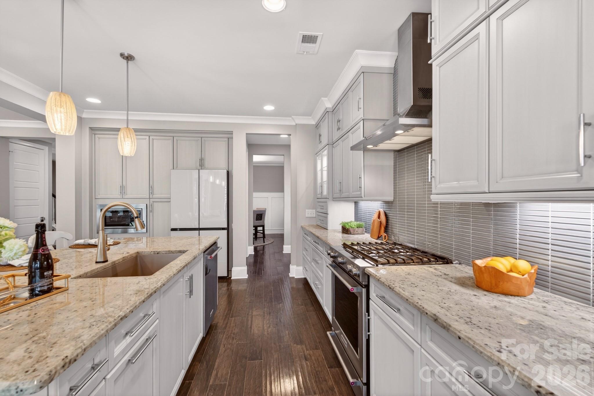 9815 Avenal Lane — Charlotte