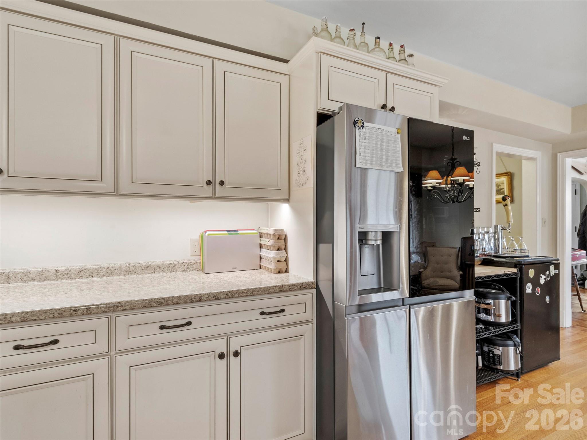 506 W Main Street — Burnsville