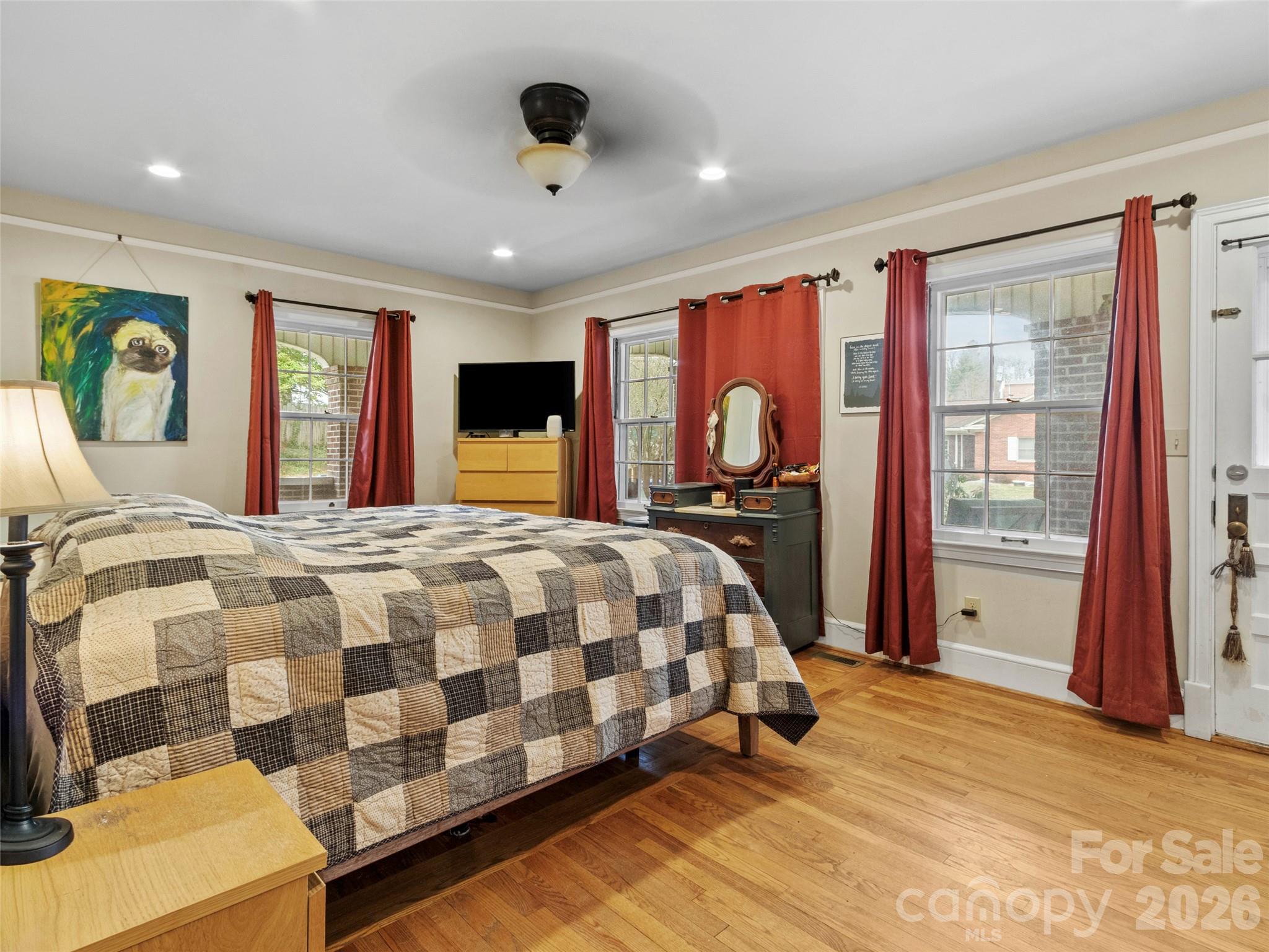 506 W Main Street — Burnsville