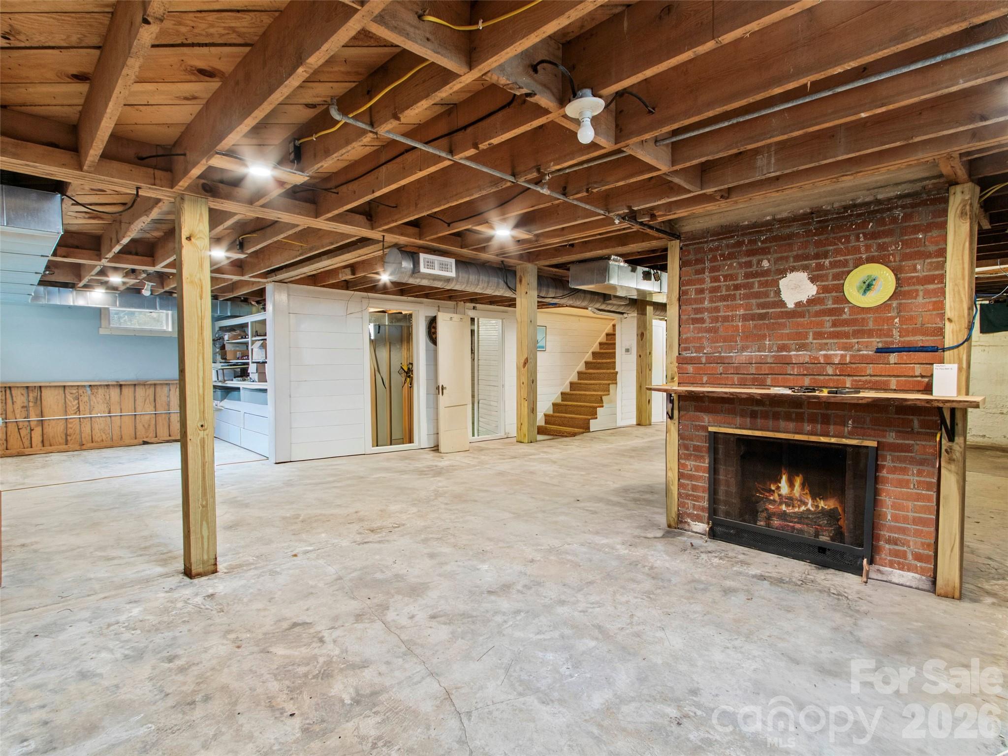 506 W Main Street — Burnsville