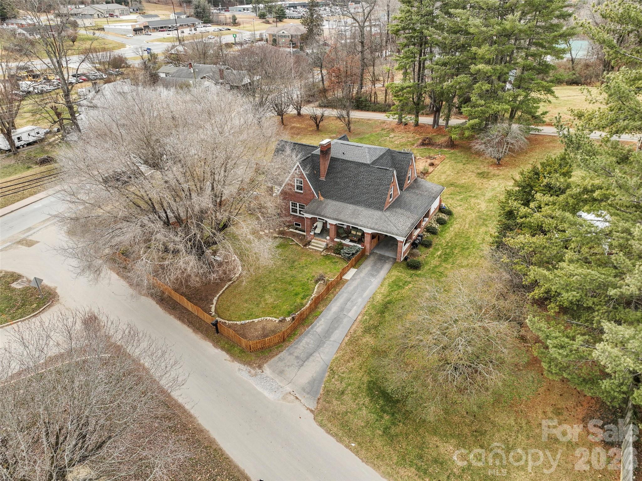 506 W Main Street — Burnsville