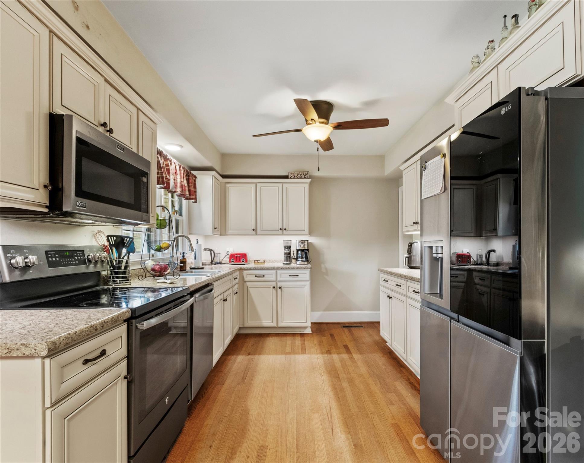 506 W Main Street — Burnsville