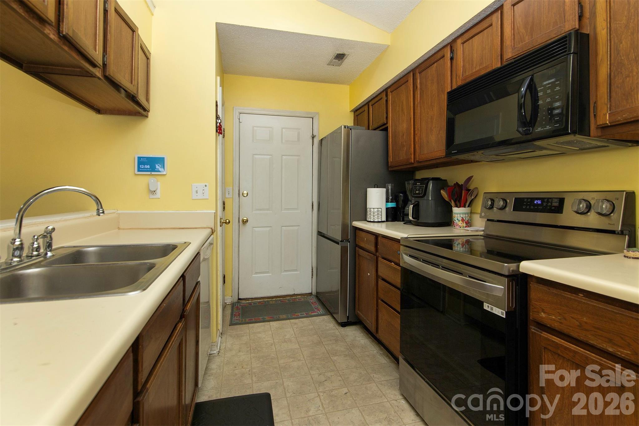 4803 Harri Ann Drive — Charlotte