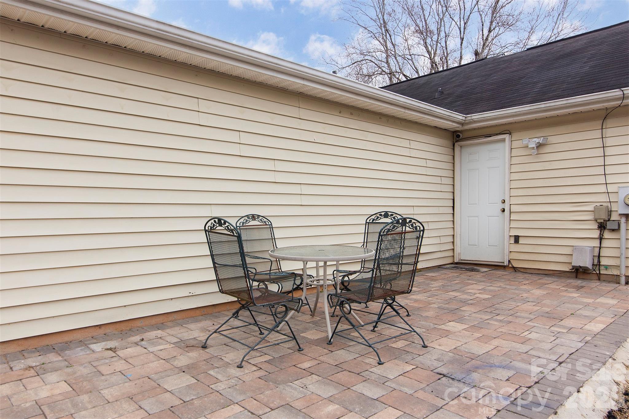 4803 Harri Ann Drive — Charlotte