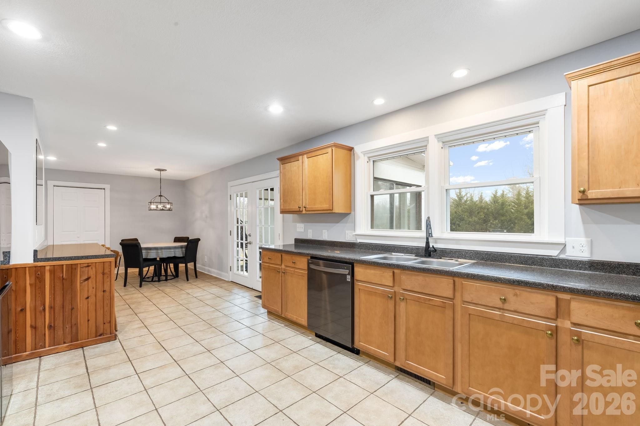 52 Baby Jane Lane — Hendersonville