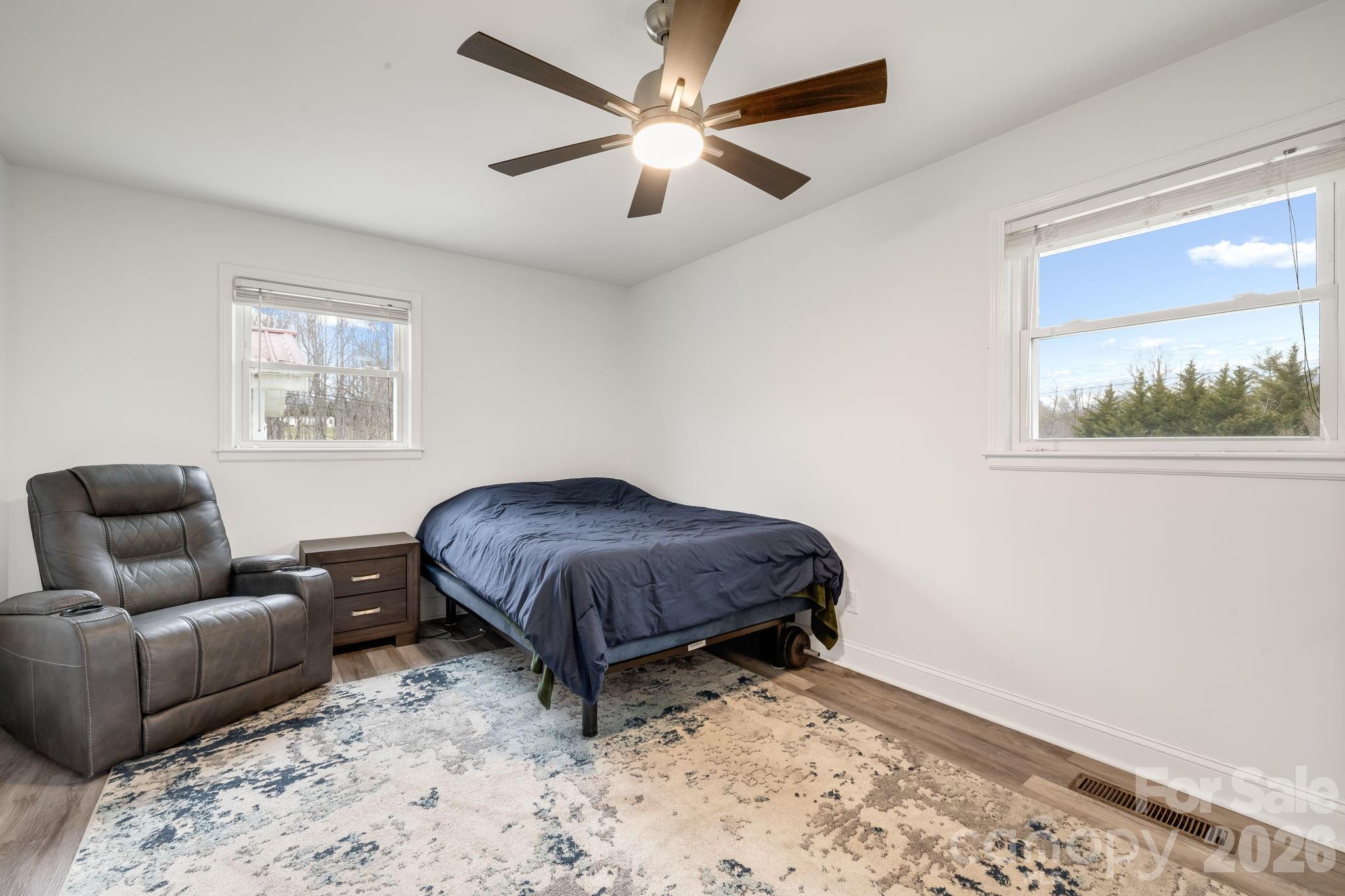 52 Baby Jane Lane — Hendersonville