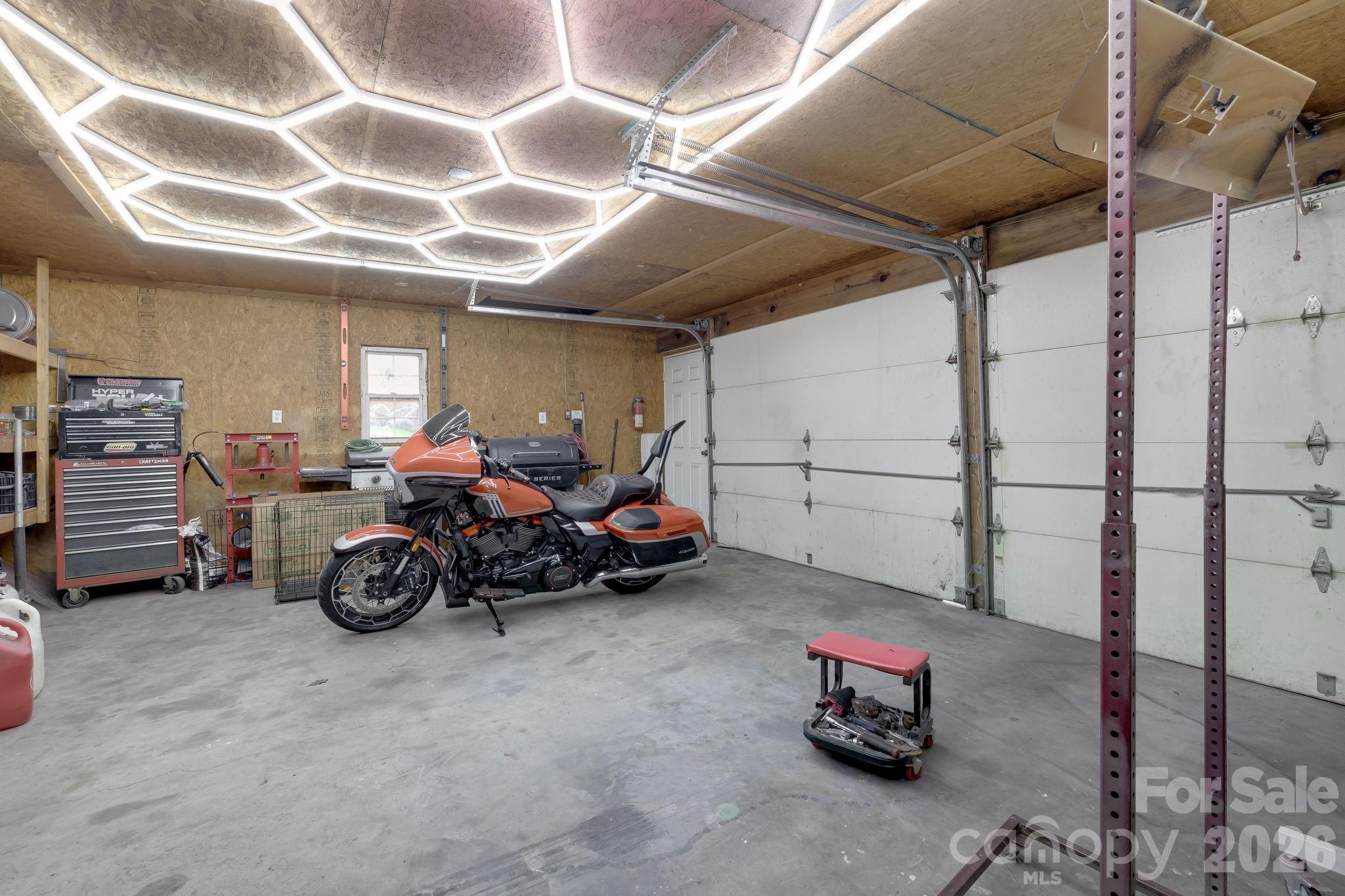 52 Baby Jane Lane — Hendersonville
