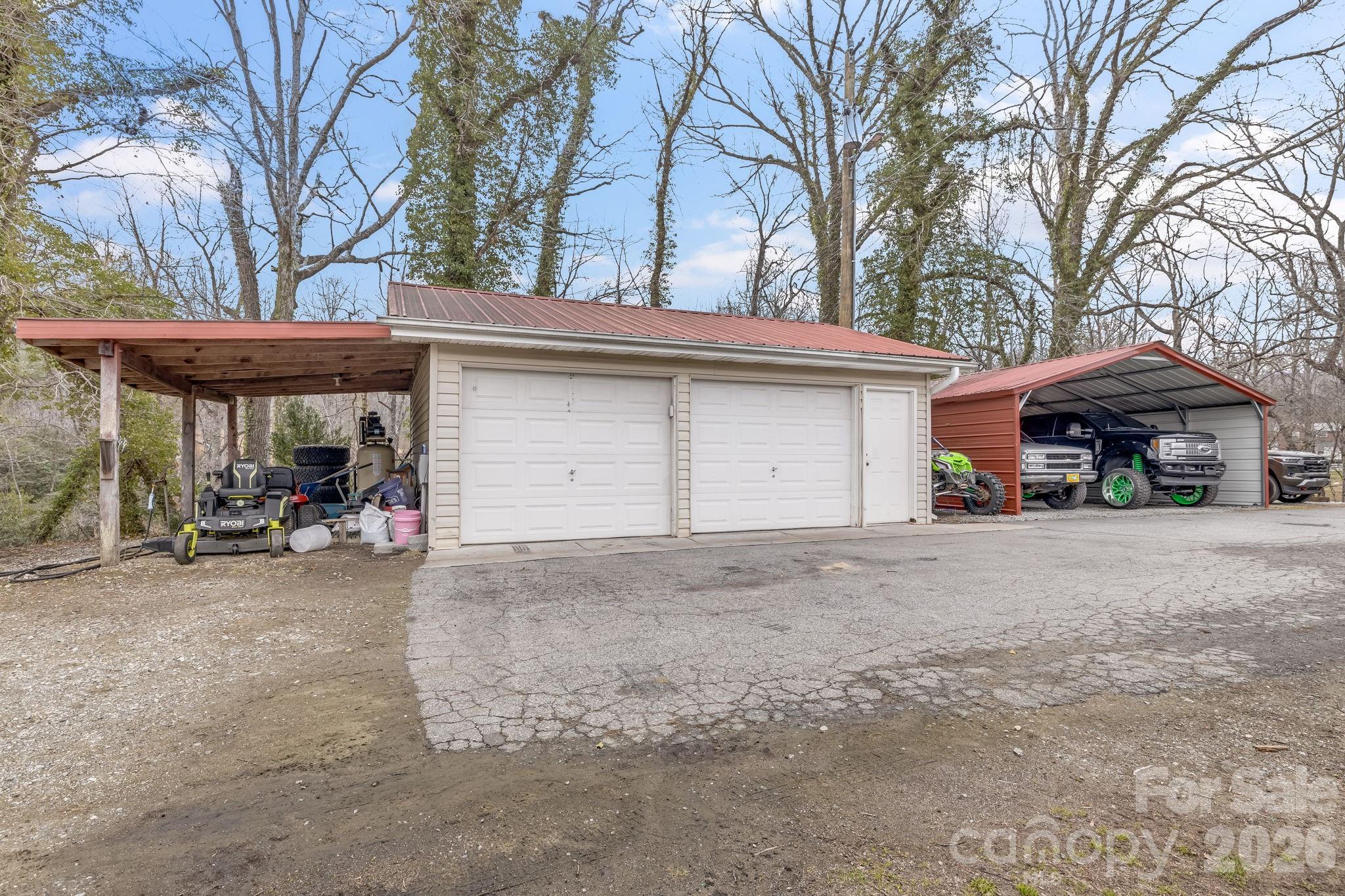 52 Baby Jane Lane — Hendersonville