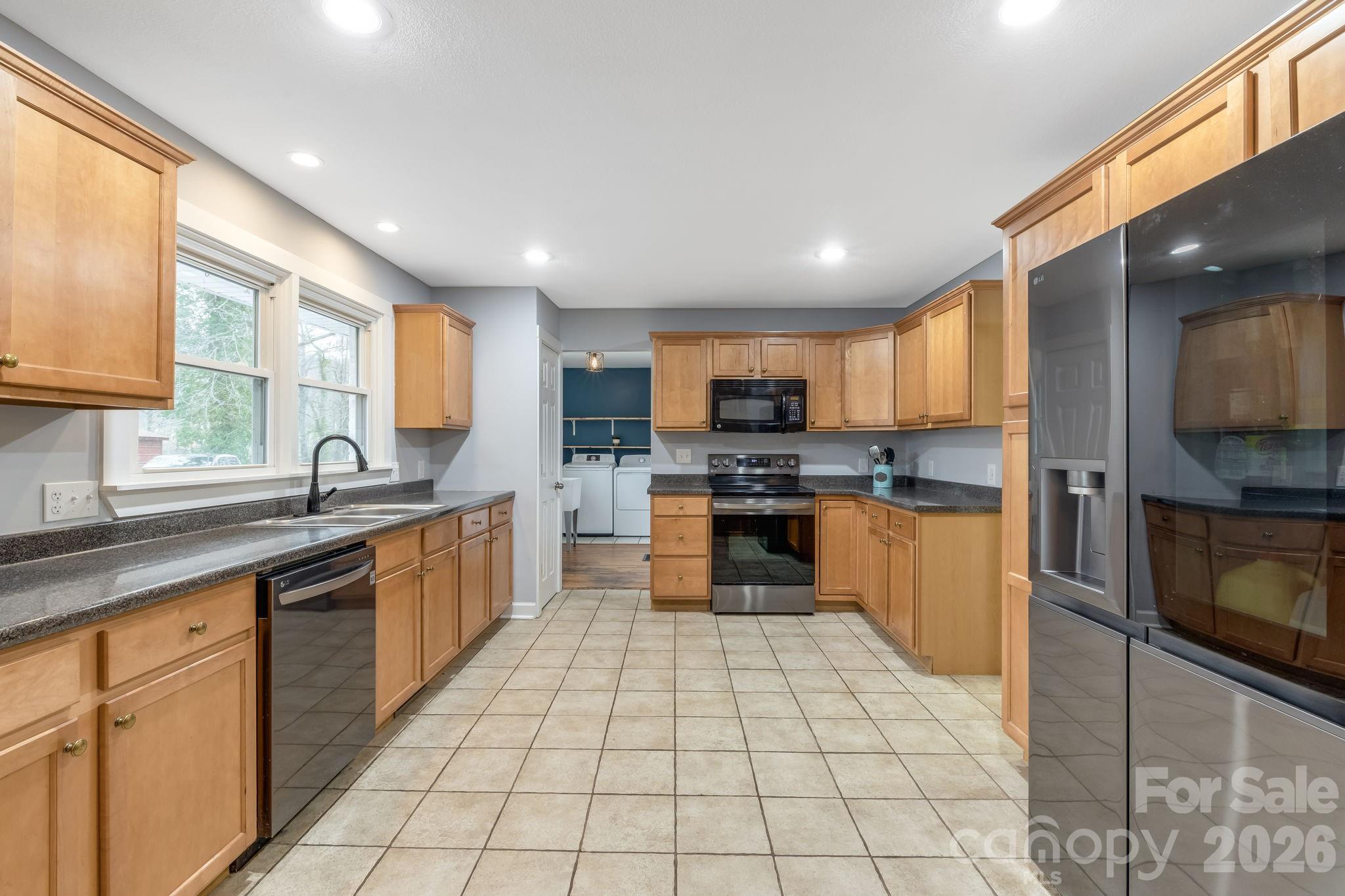 52 Baby Jane Lane — Hendersonville