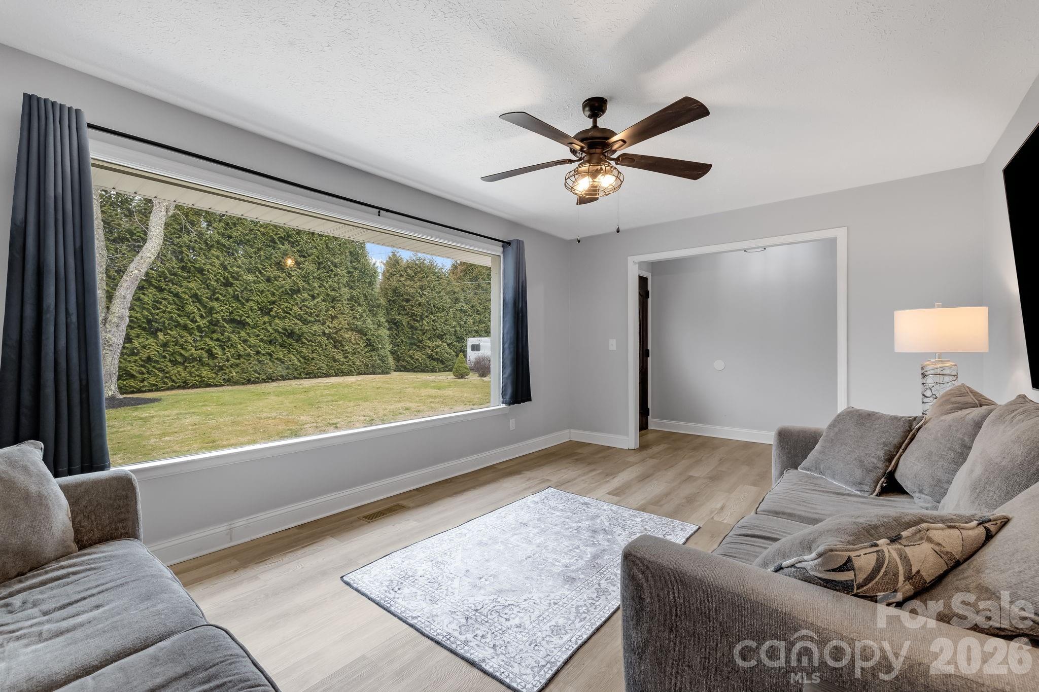 52 Baby Jane Lane — Hendersonville