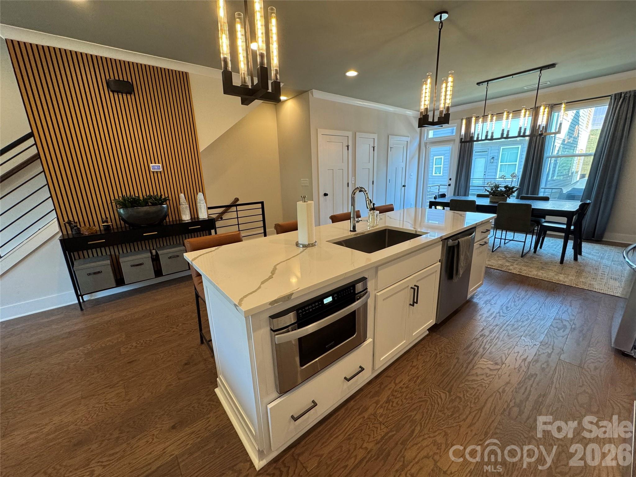 322 E Cama Street — Charlotte