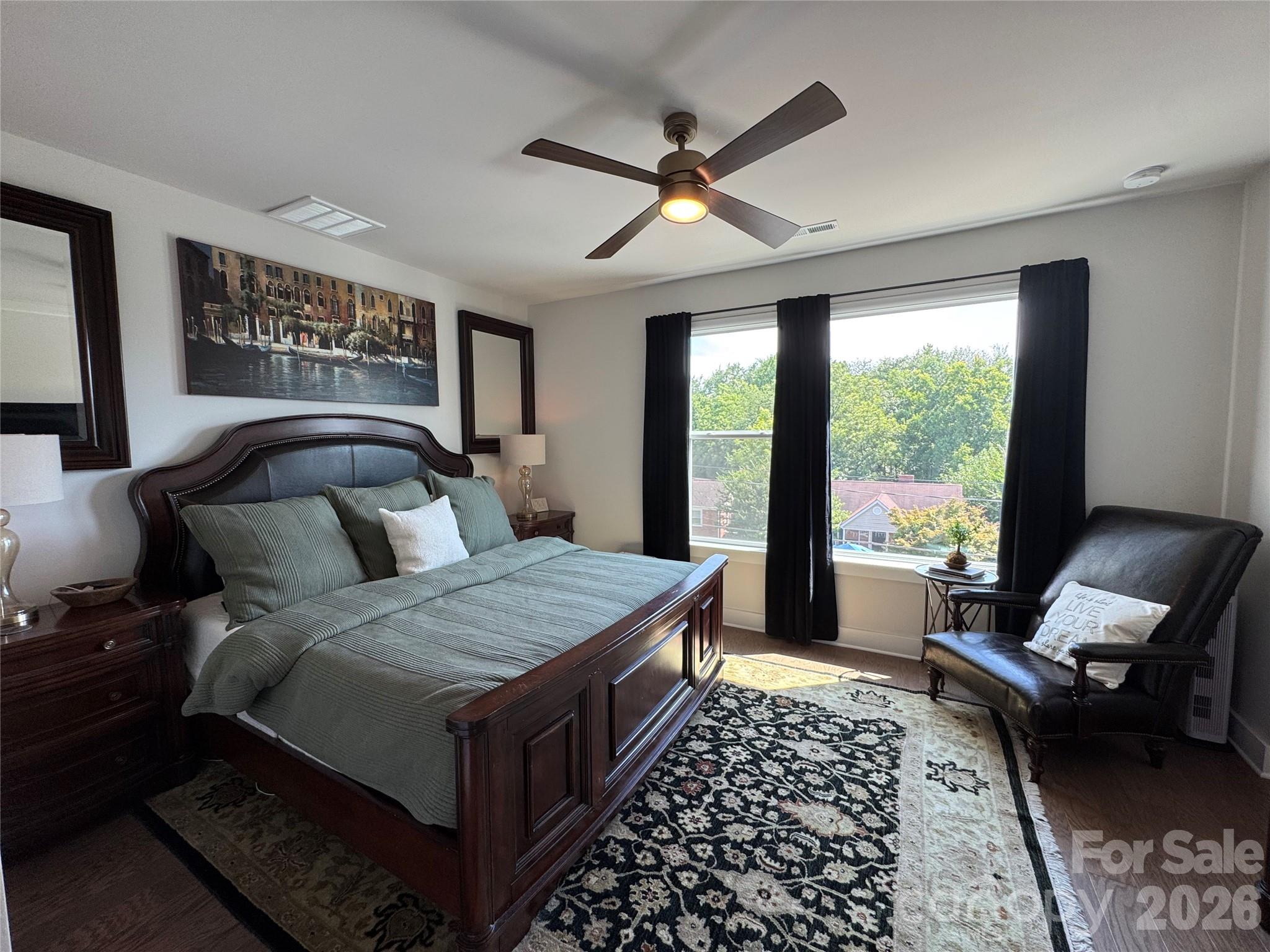 322 E Cama Street — Charlotte