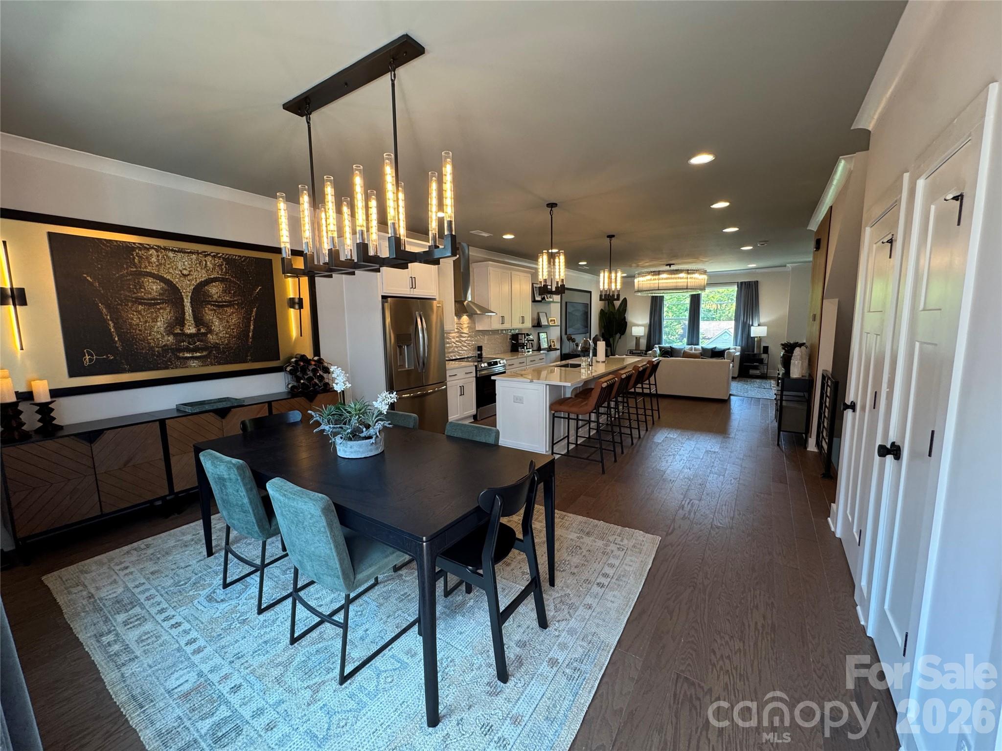 322 E Cama Street — Charlotte