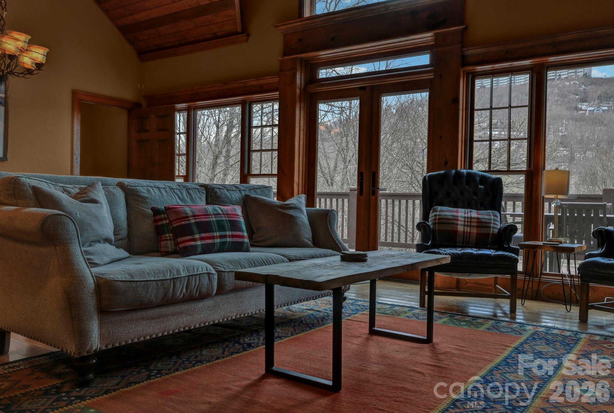 1226 Grouse Moor Drive — Sugar Mountain
