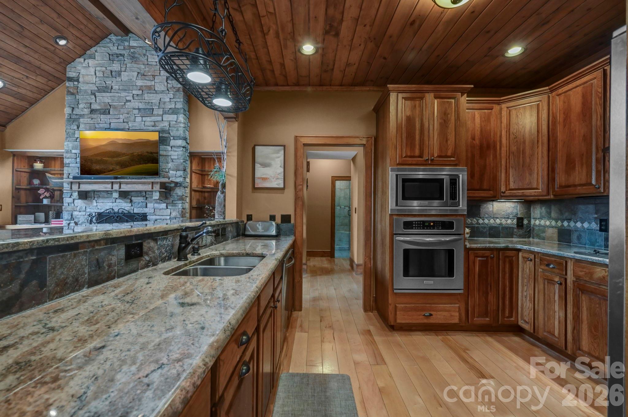 1226 Grouse Moor Drive — Sugar Mountain