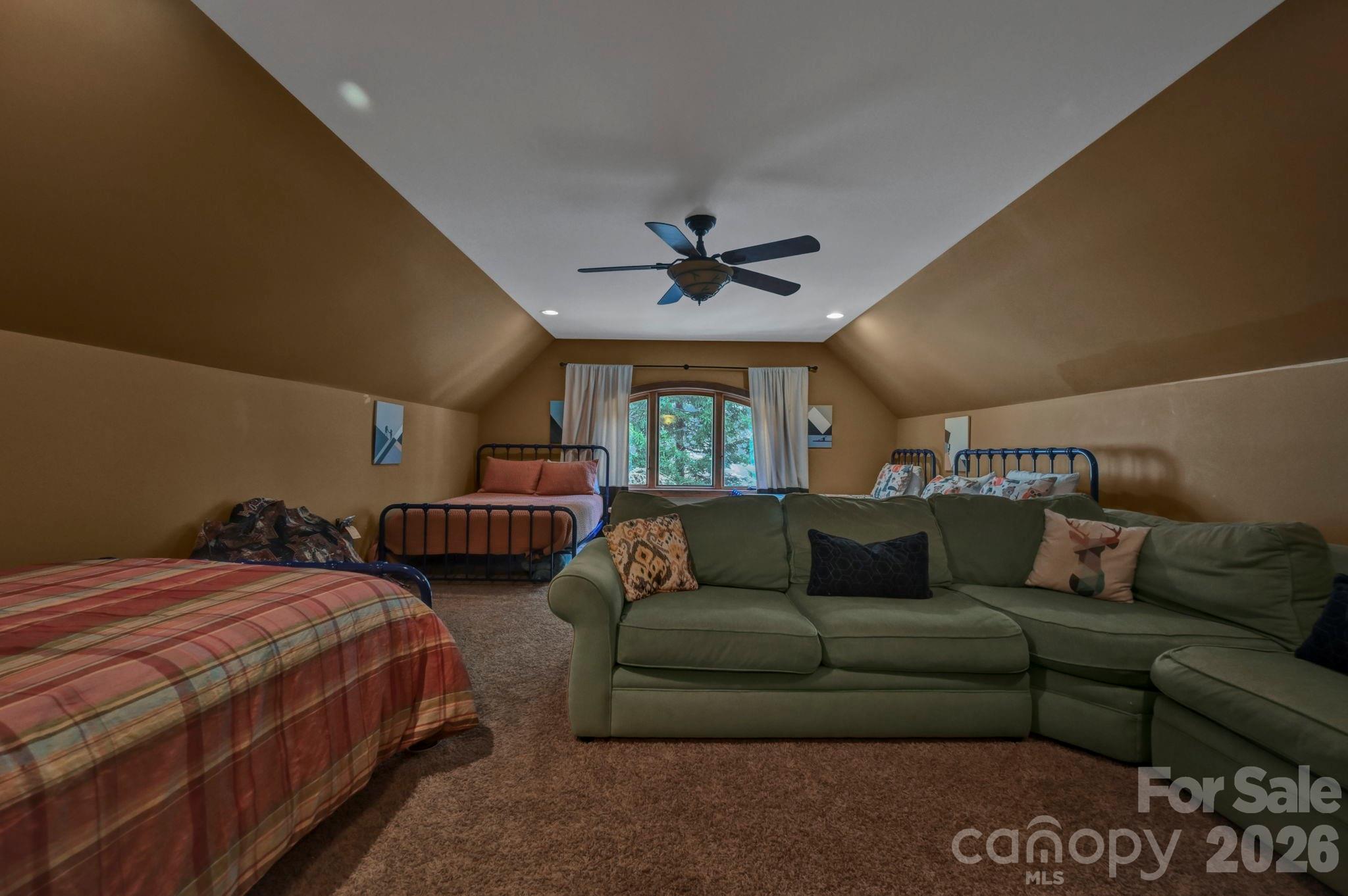 1226 Grouse Moor Drive — Sugar Mountain