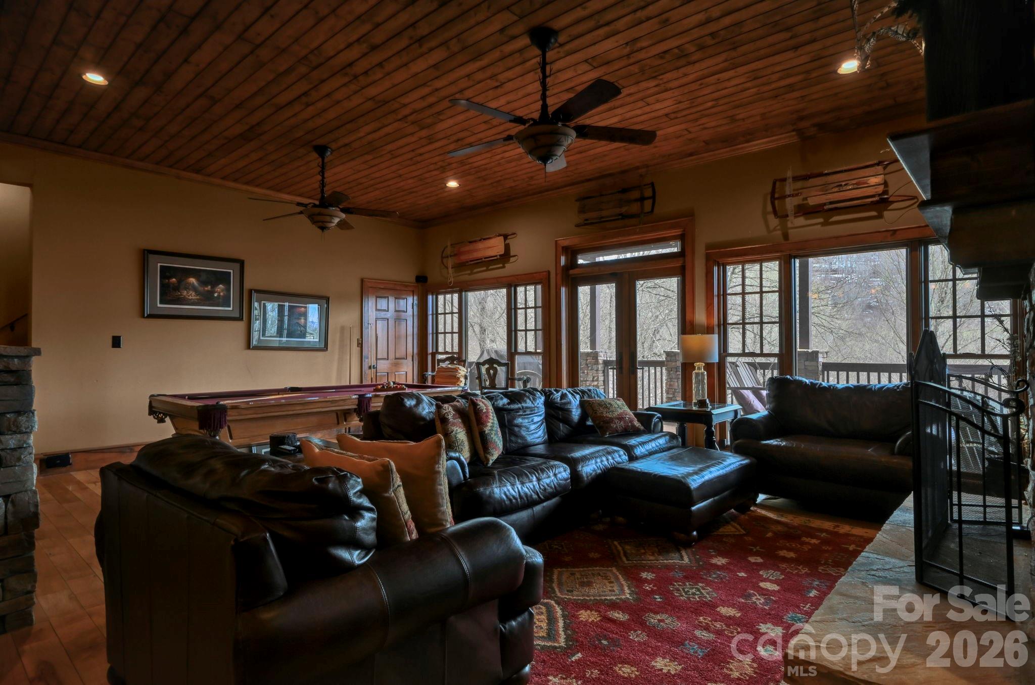 1226 Grouse Moor Drive — Sugar Mountain