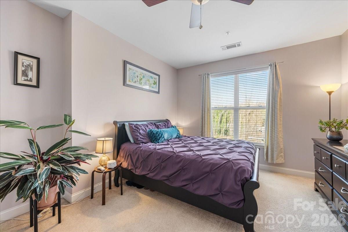 1000 E Woodlawn Road #311 — Charlotte
