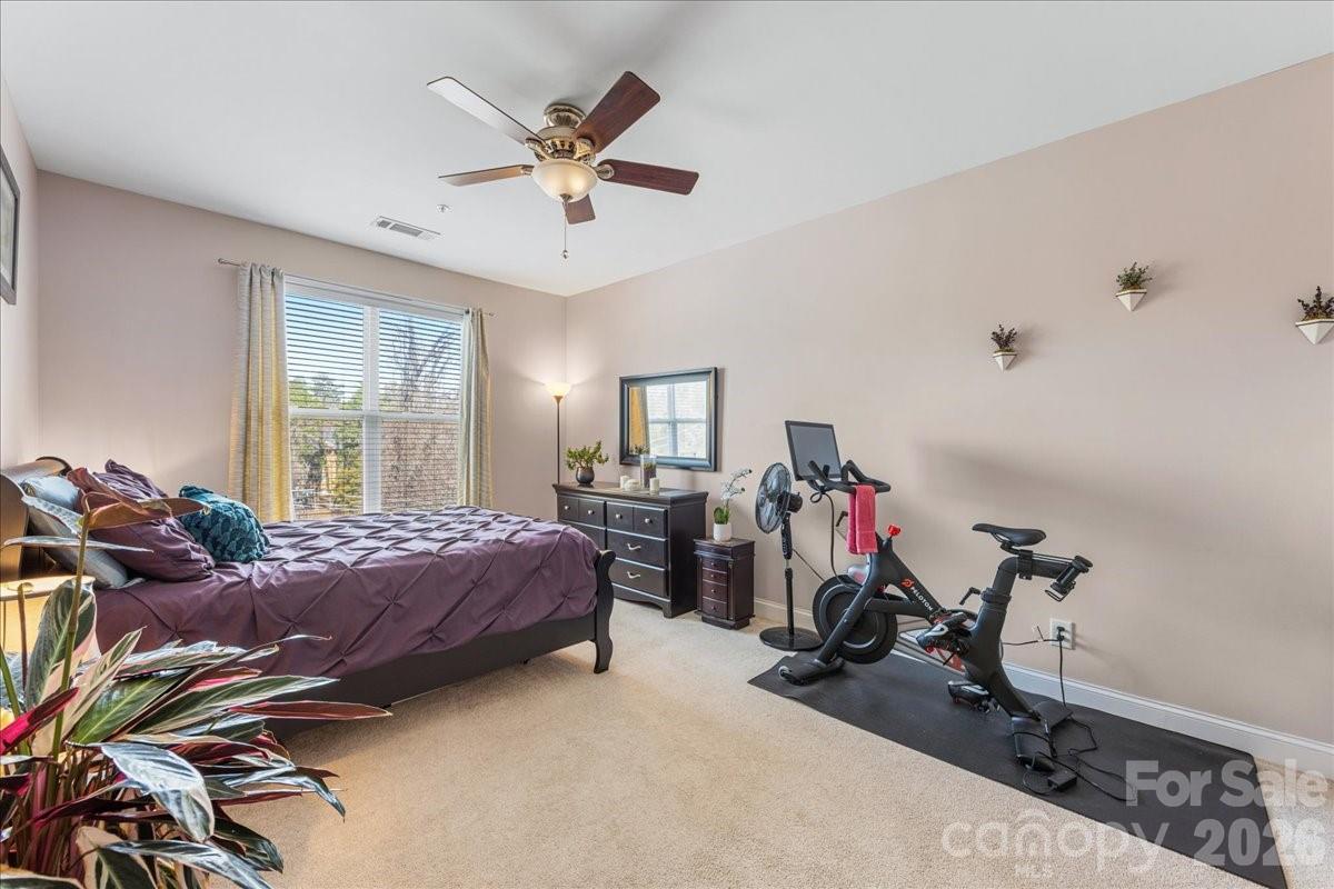 1000 E Woodlawn Road #311 — Charlotte