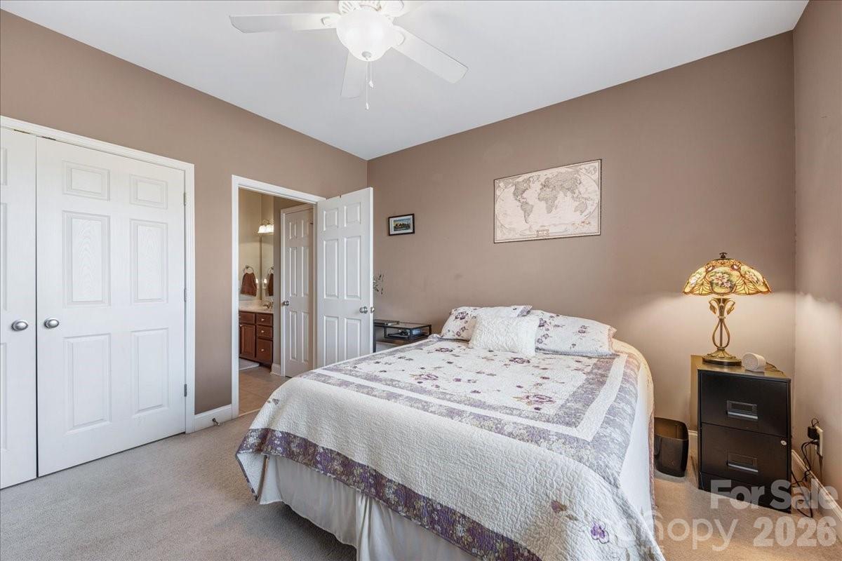 1000 E Woodlawn Road #311 — Charlotte