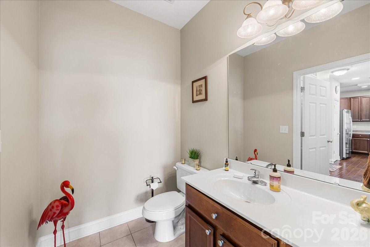 1000 E Woodlawn Road #311 — Charlotte