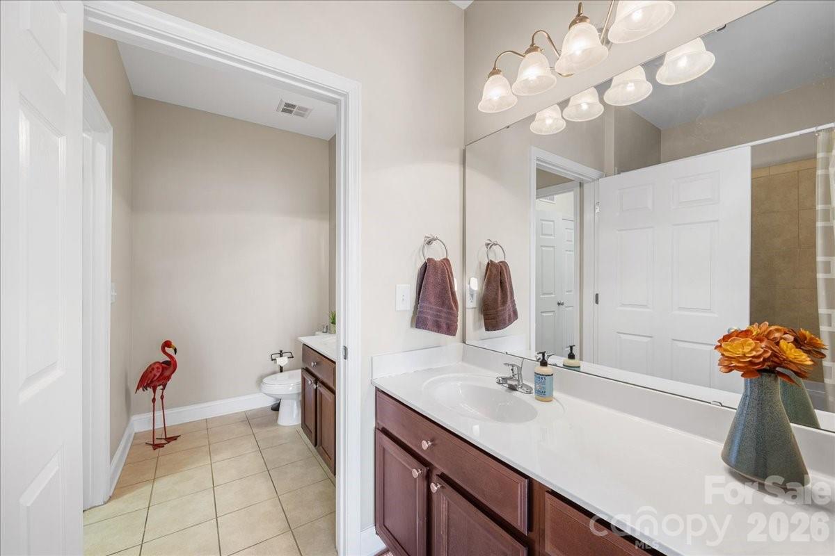 1000 E Woodlawn Road #311 — Charlotte