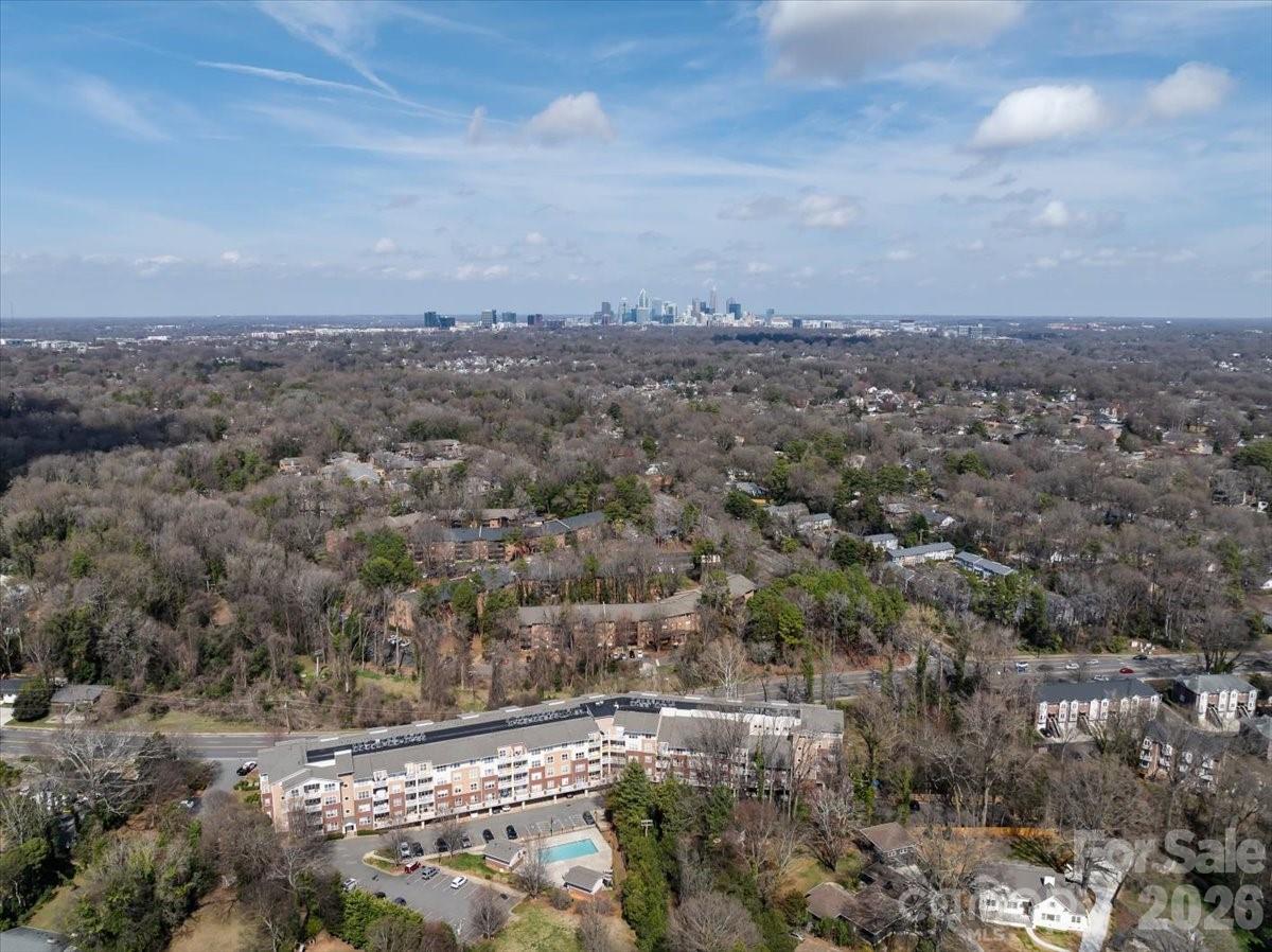 1000 E Woodlawn Road #311 — Charlotte