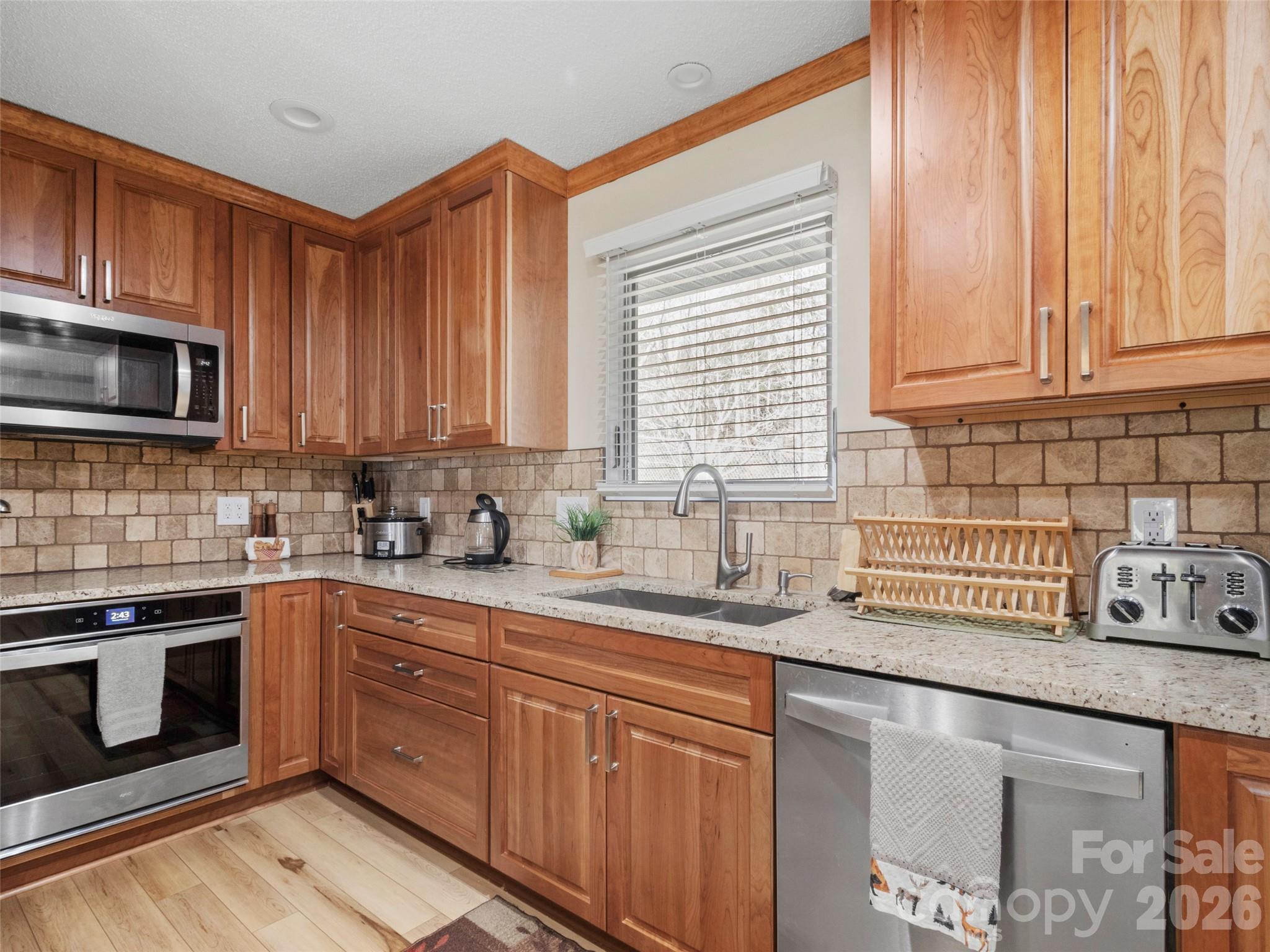 342 Mountain View Road — Burnsville