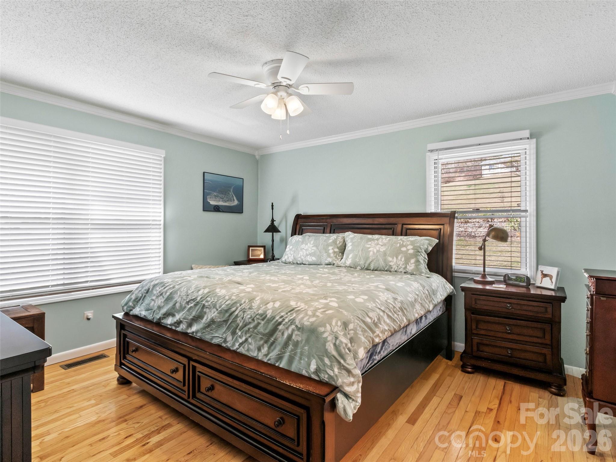342 Mountain View Road — Burnsville