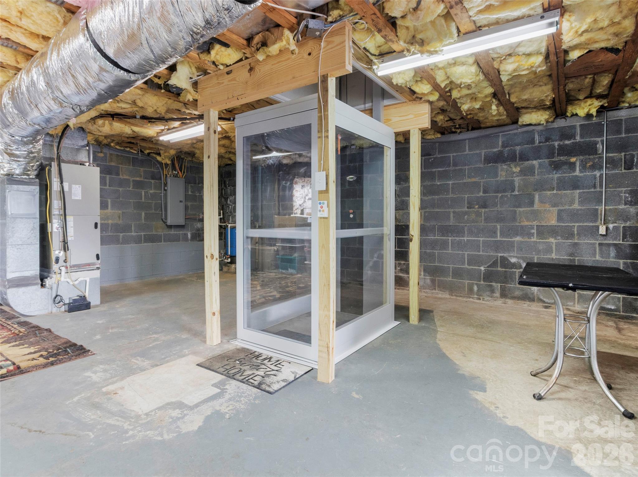 342 Mountain View Road — Burnsville