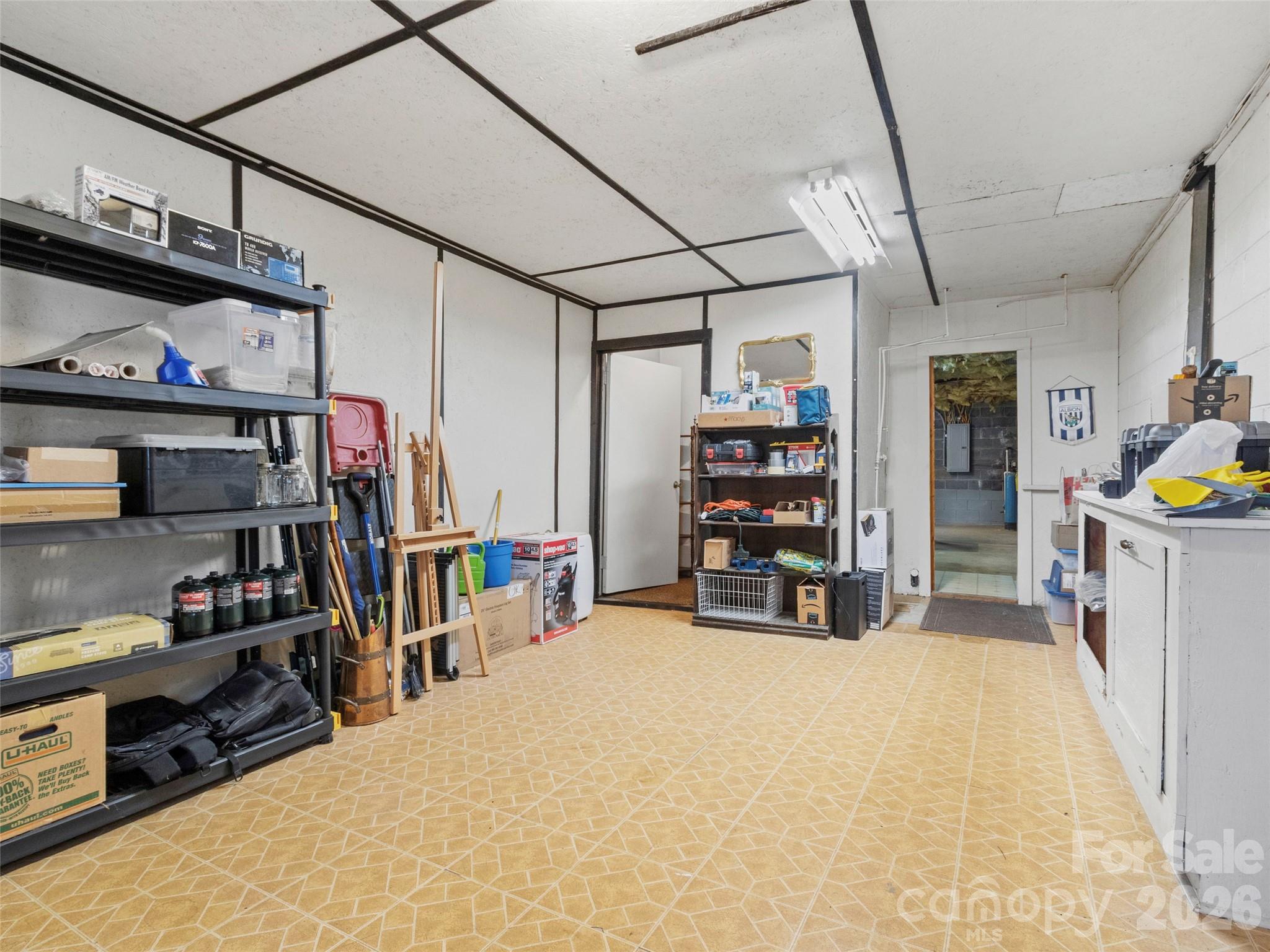 342 Mountain View Road — Burnsville