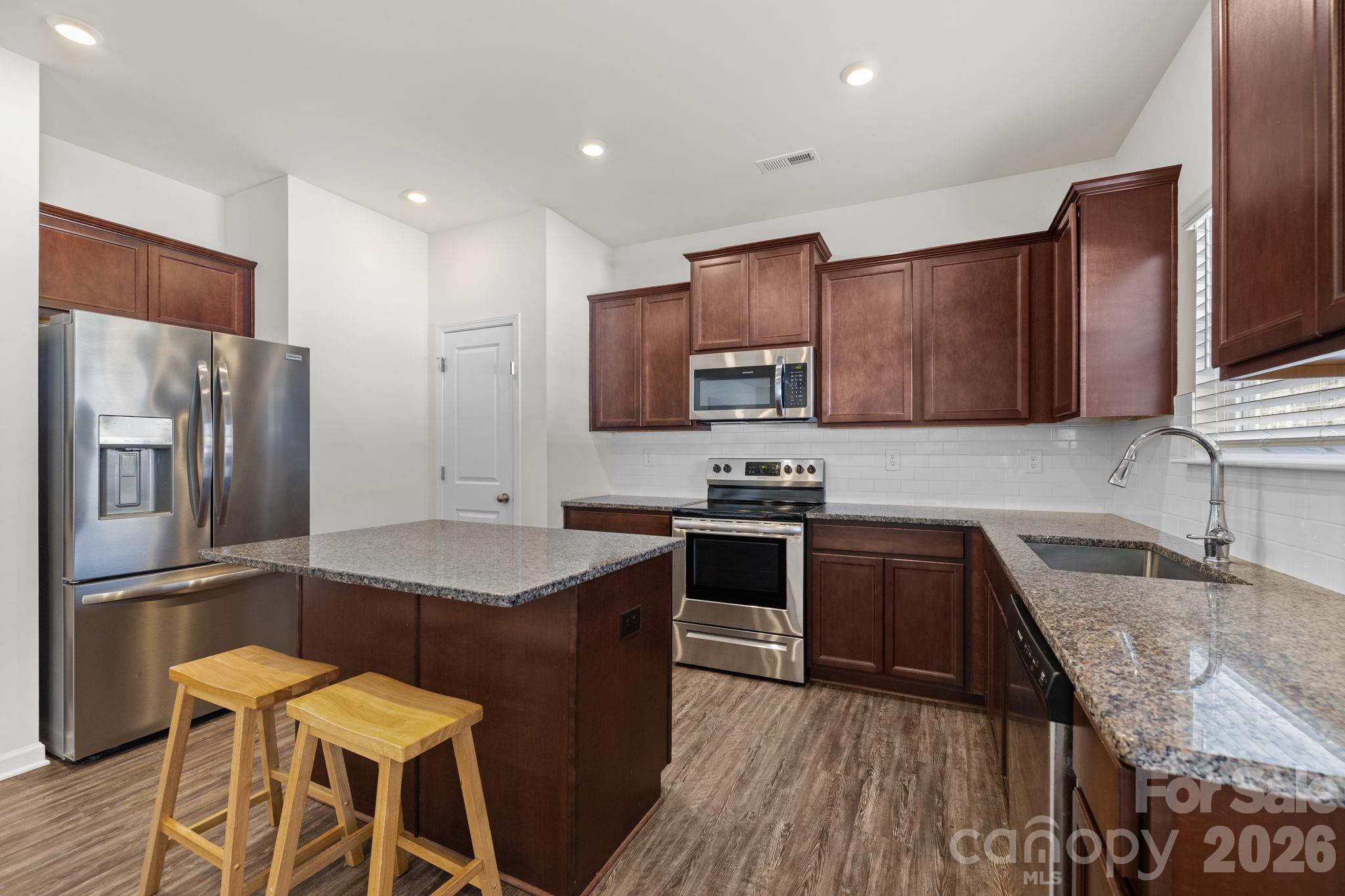 172 Park View Drive — Stanfield