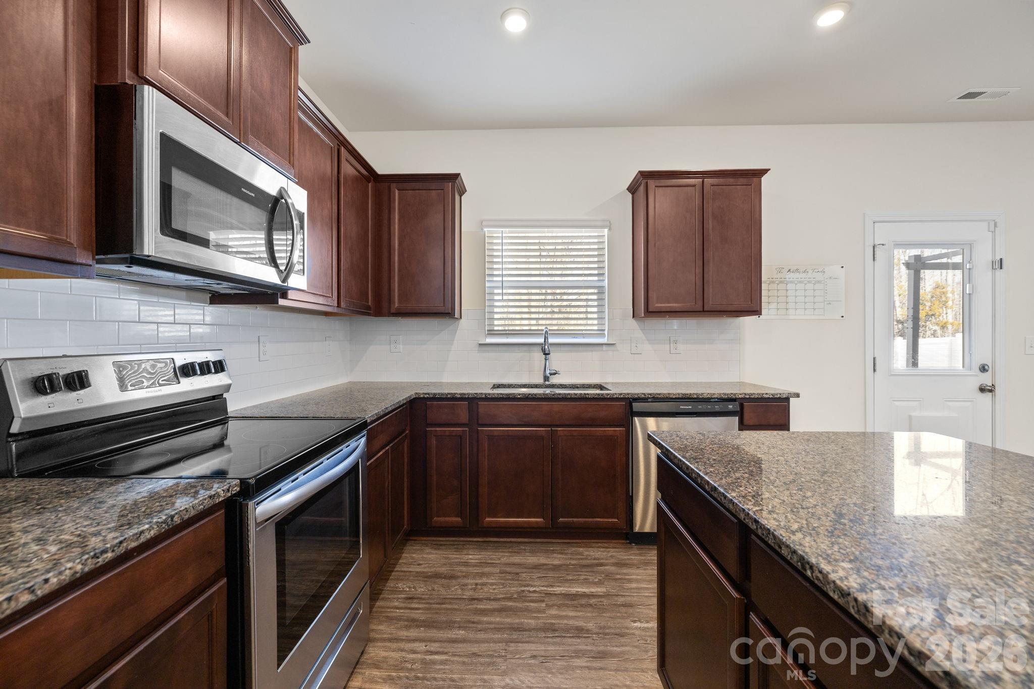 172 Park View Drive — Stanfield