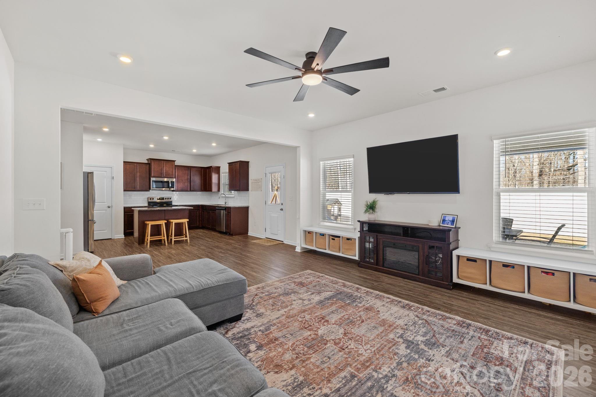 172 Park View Drive — Stanfield