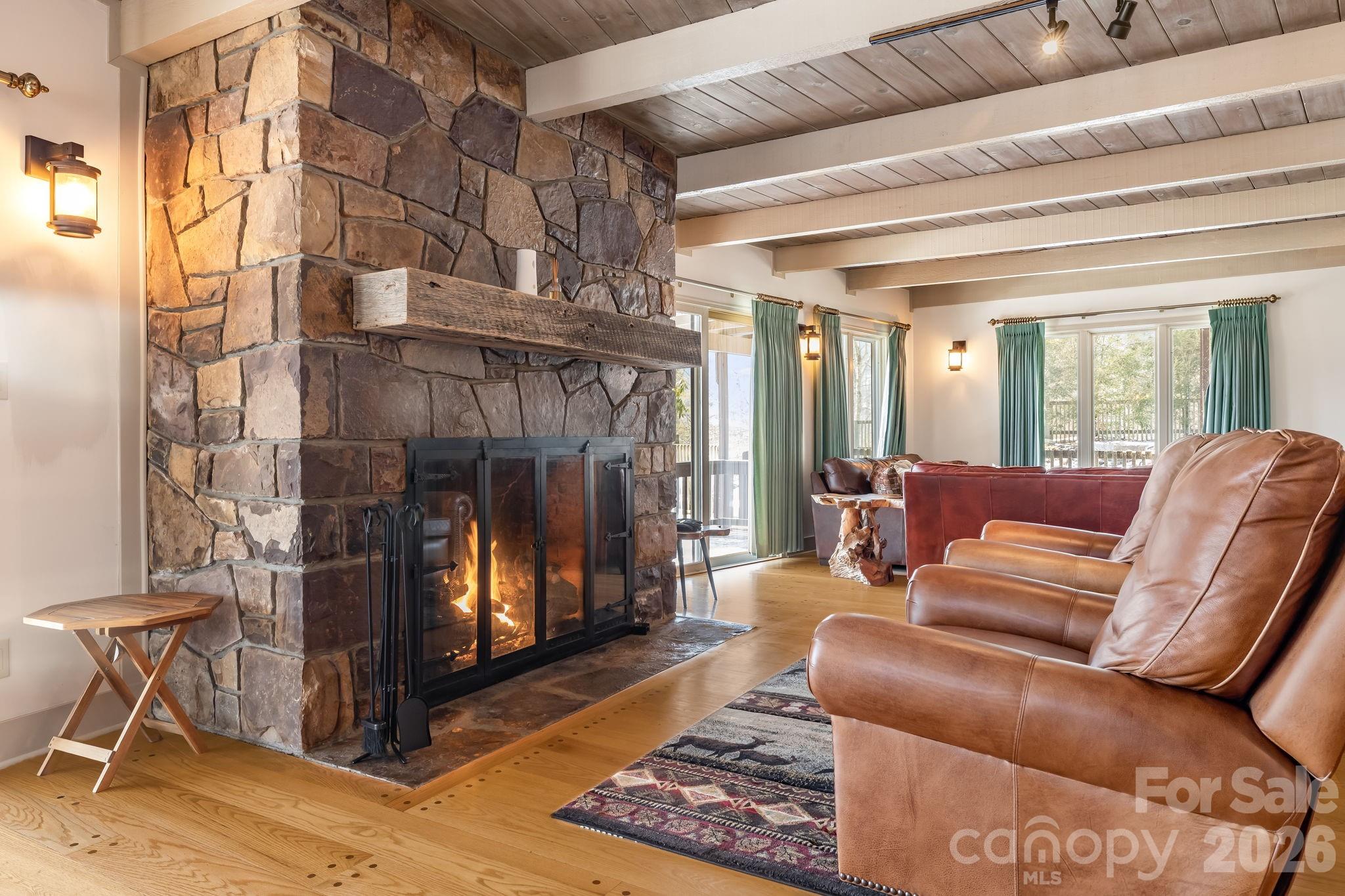 301 Highland Circle — Sugar Mountain