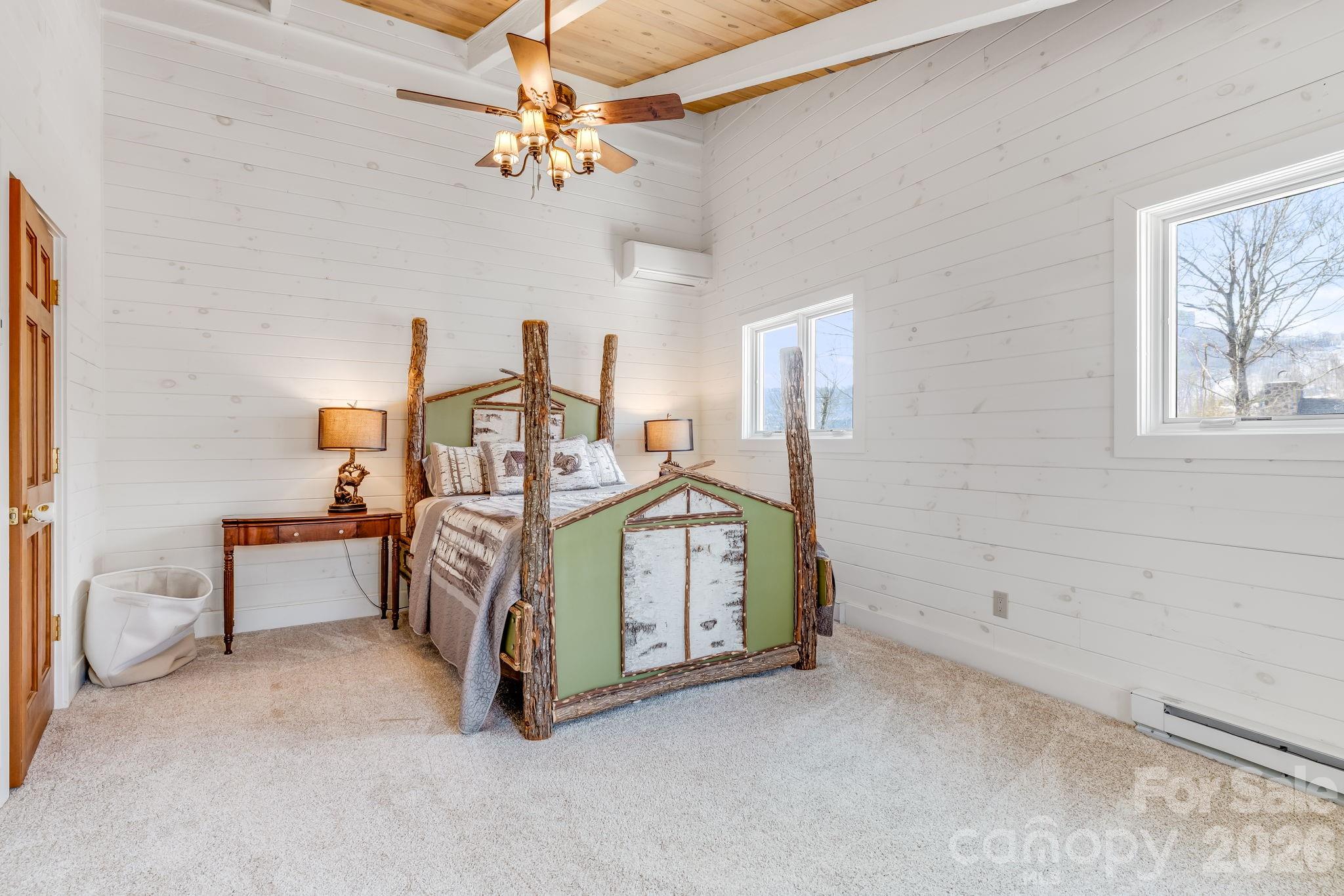 301 Highland Circle — Sugar Mountain