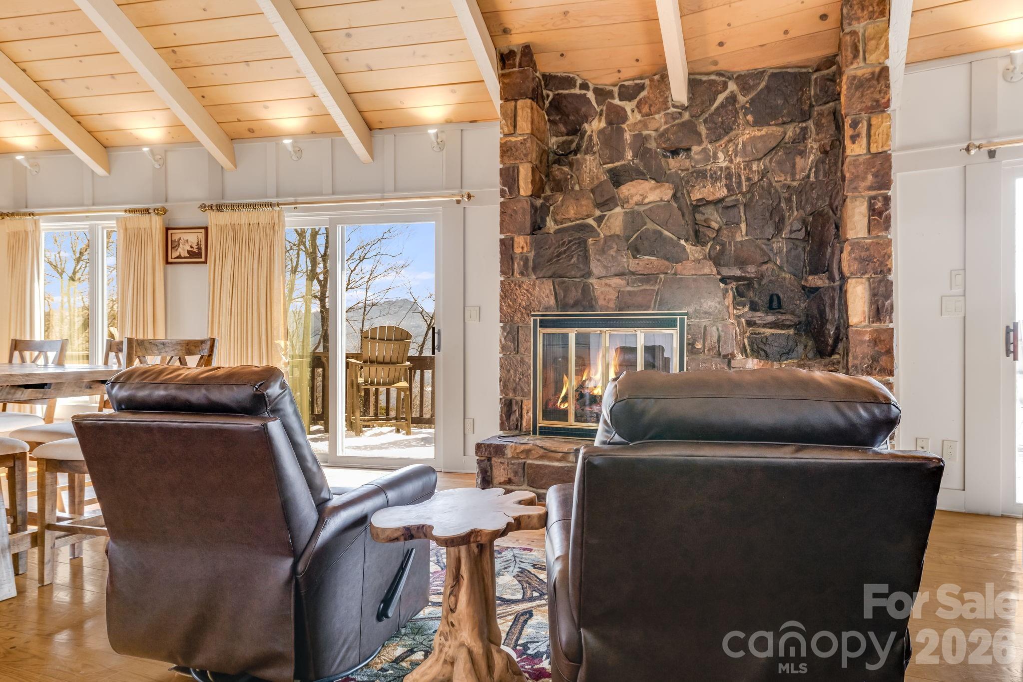 301 Highland Circle — Sugar Mountain