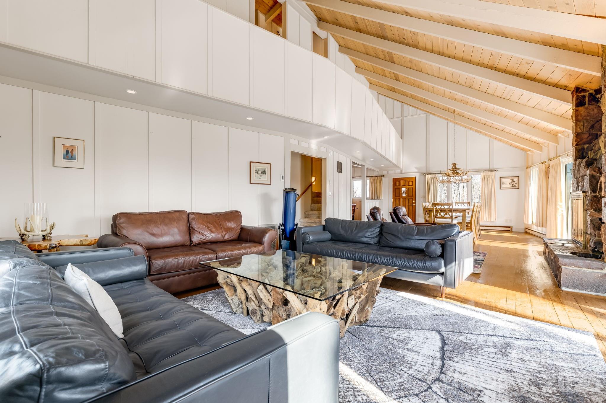 301 Highland Circle — Sugar Mountain