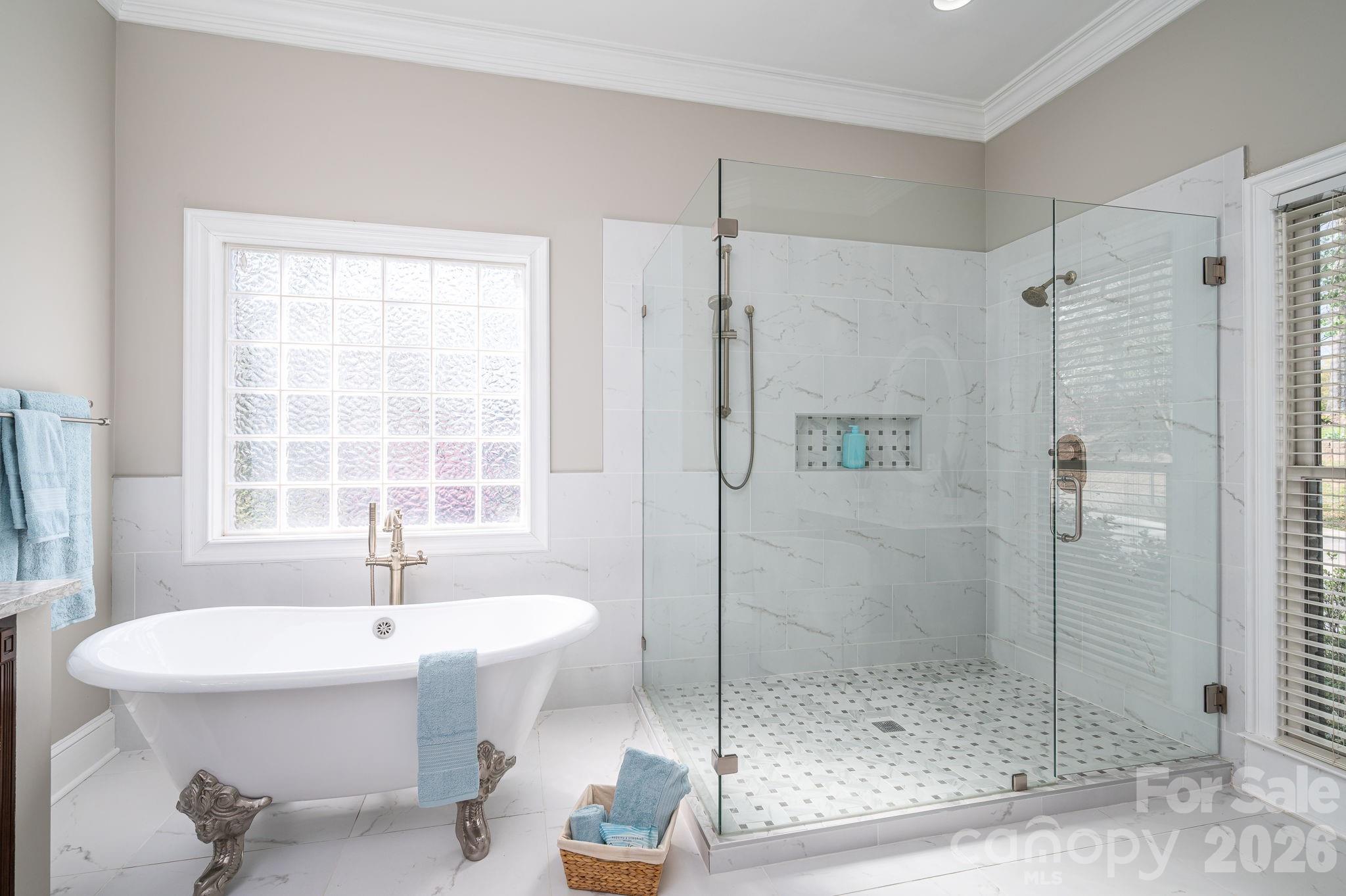 103 Shelter Cove Lane — Mooresville
