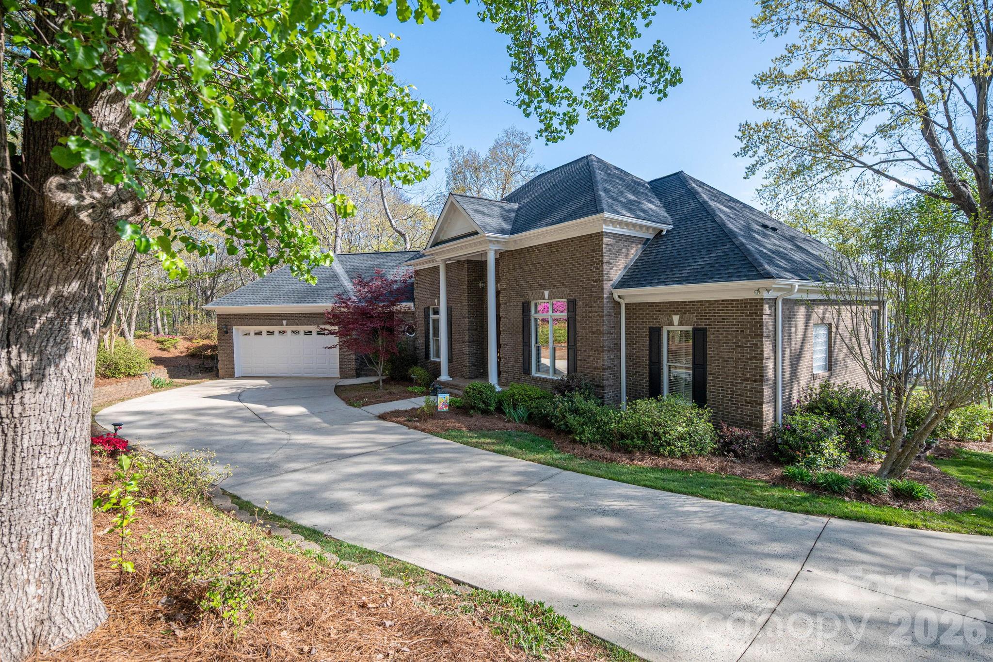 103 Shelter Cove Lane — Mooresville