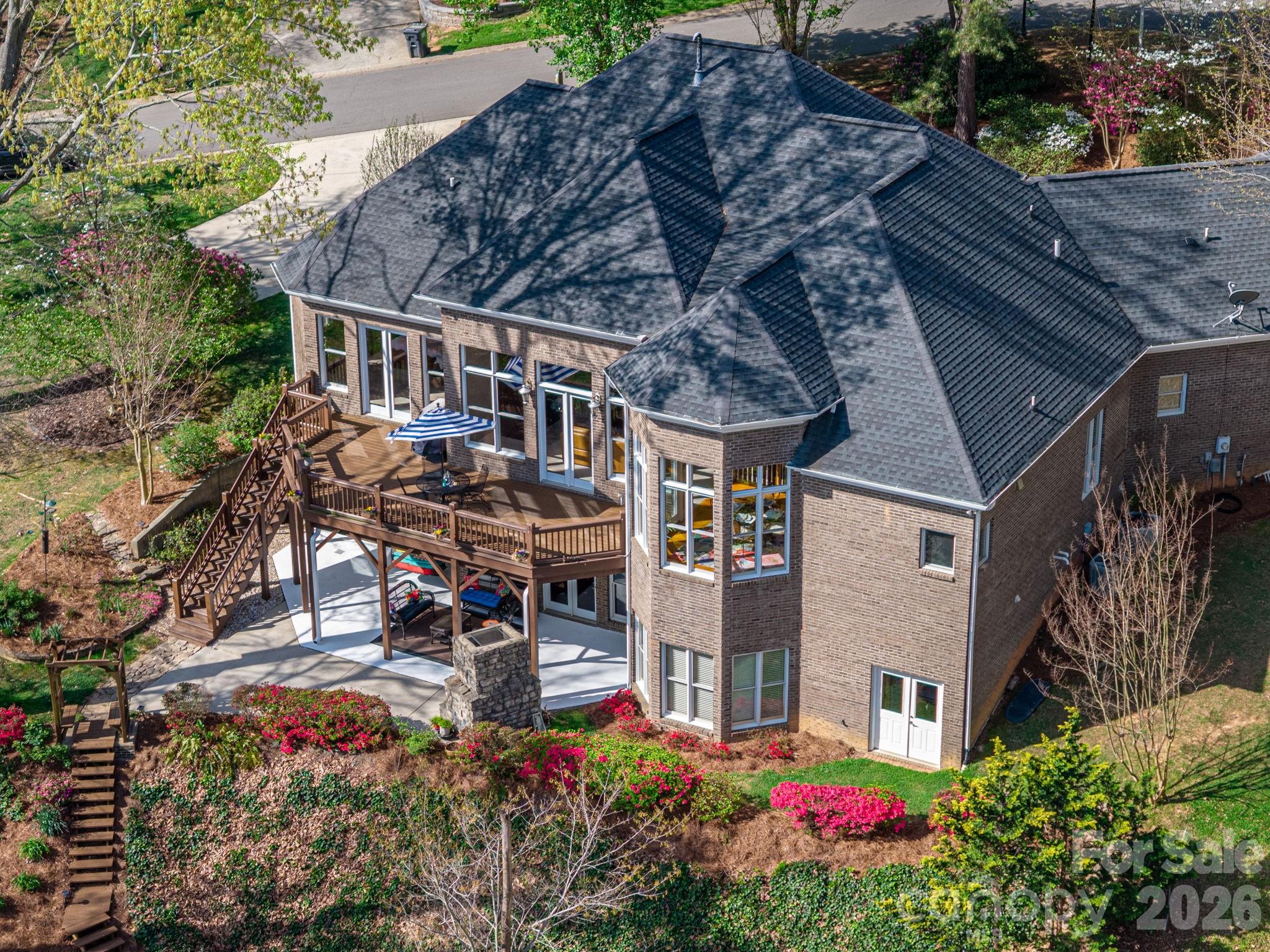 103 Shelter Cove Lane — Mooresville