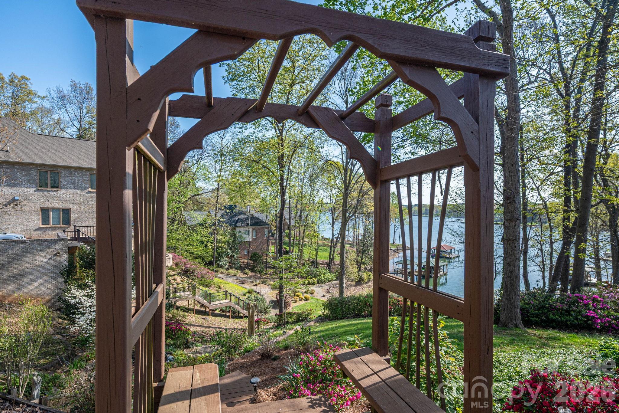 103 Shelter Cove Lane — Mooresville