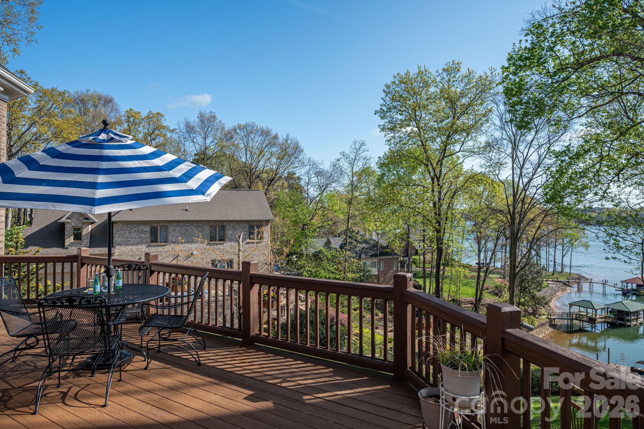 103 Shelter Cove Lane — Mooresville
