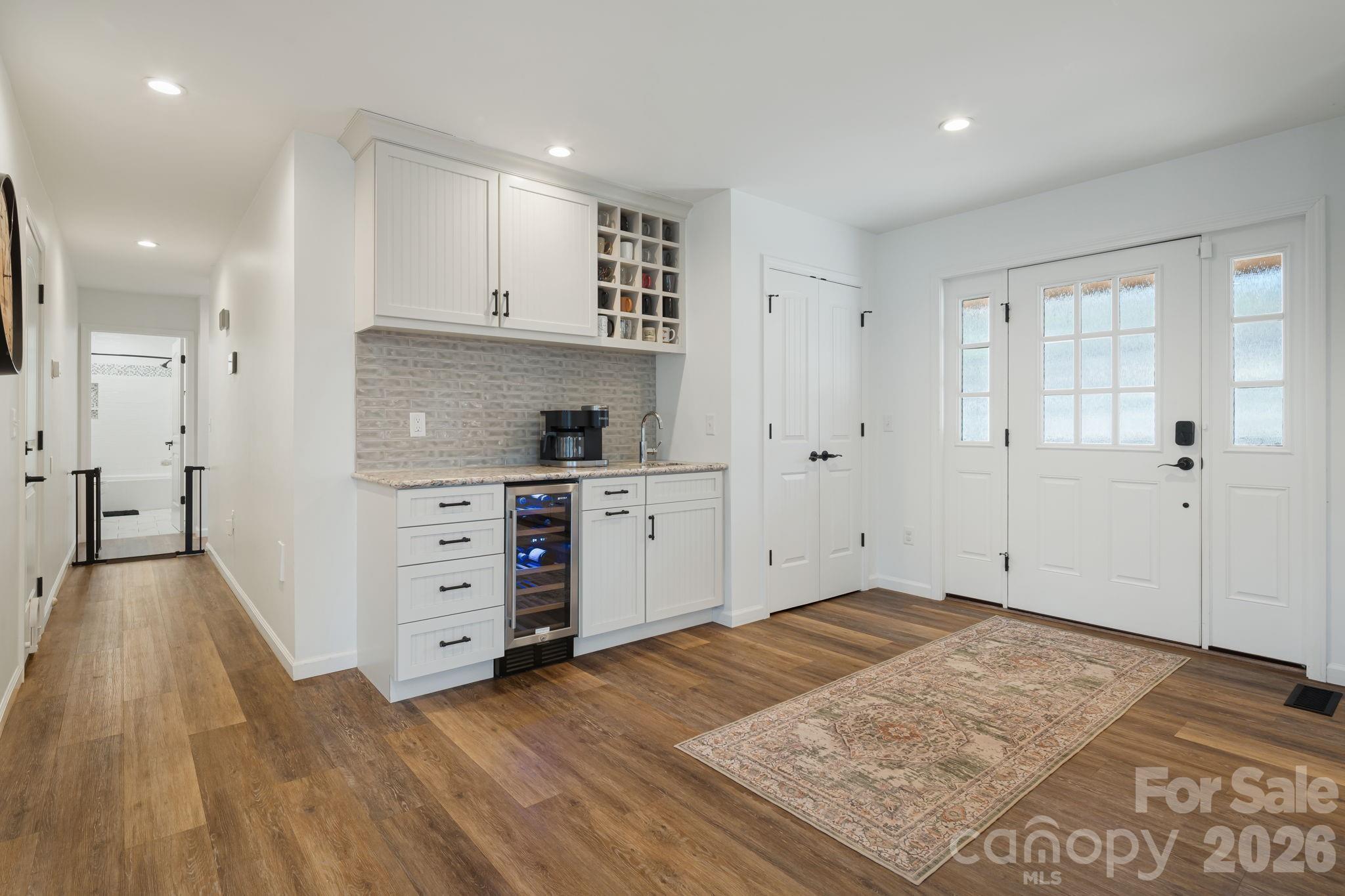 4 Lynnette Drive — Fairview
