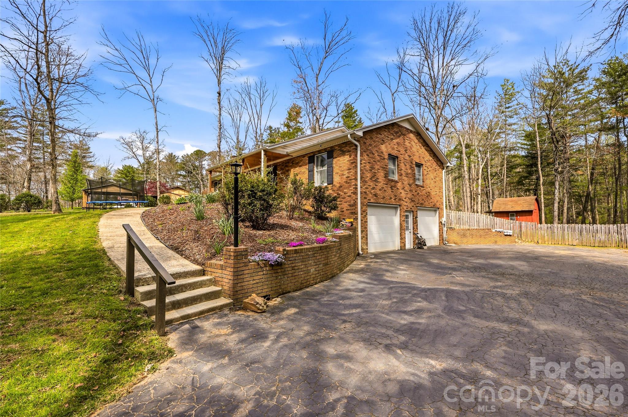 32 W Ashley Place — Etowah