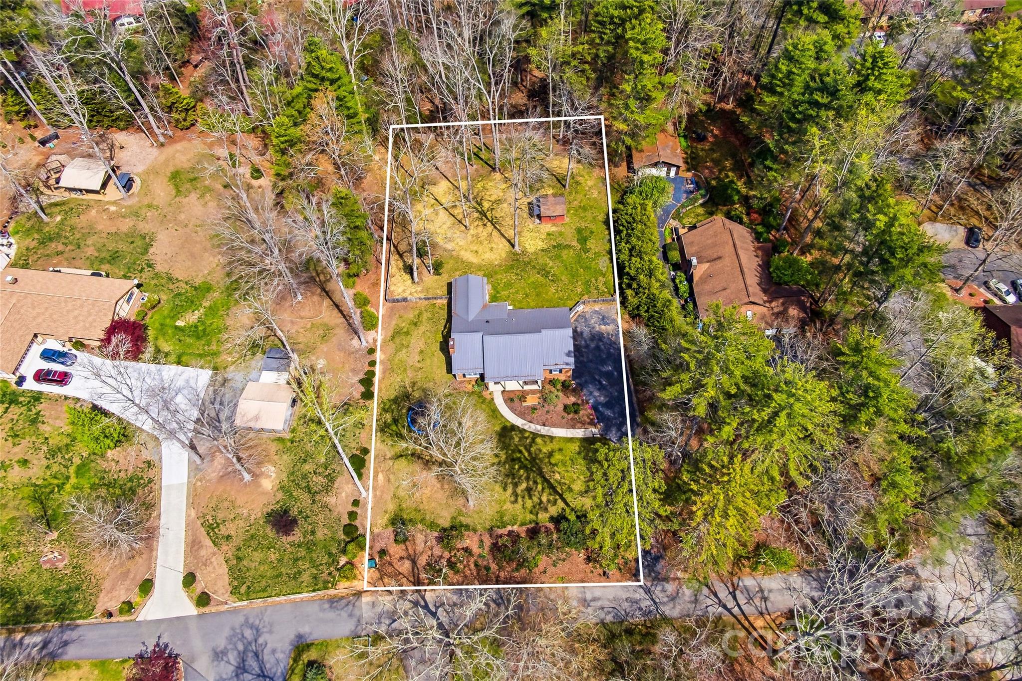 32 W Ashley Place — Etowah